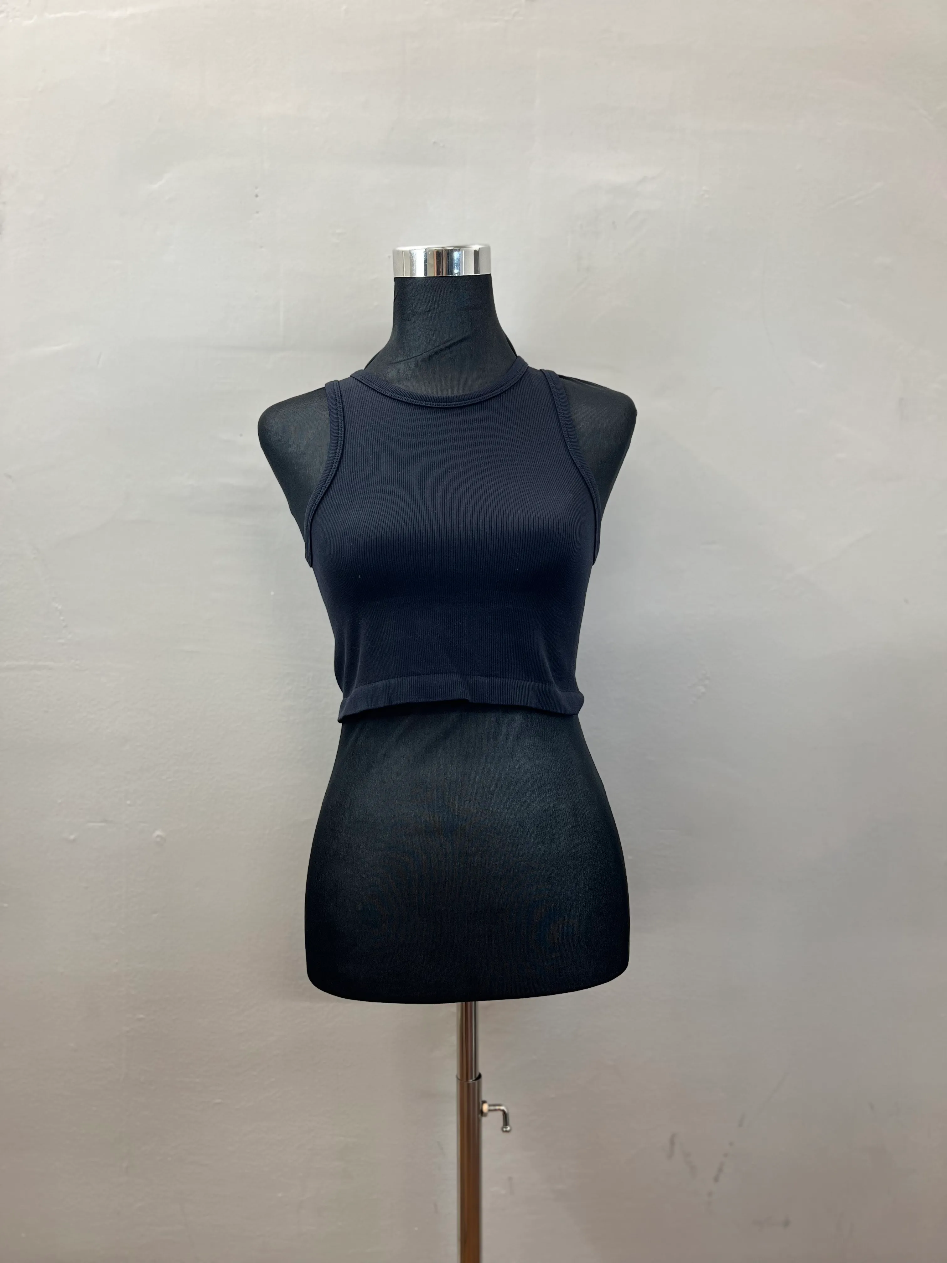 156. WOMENS TOP SIZE S