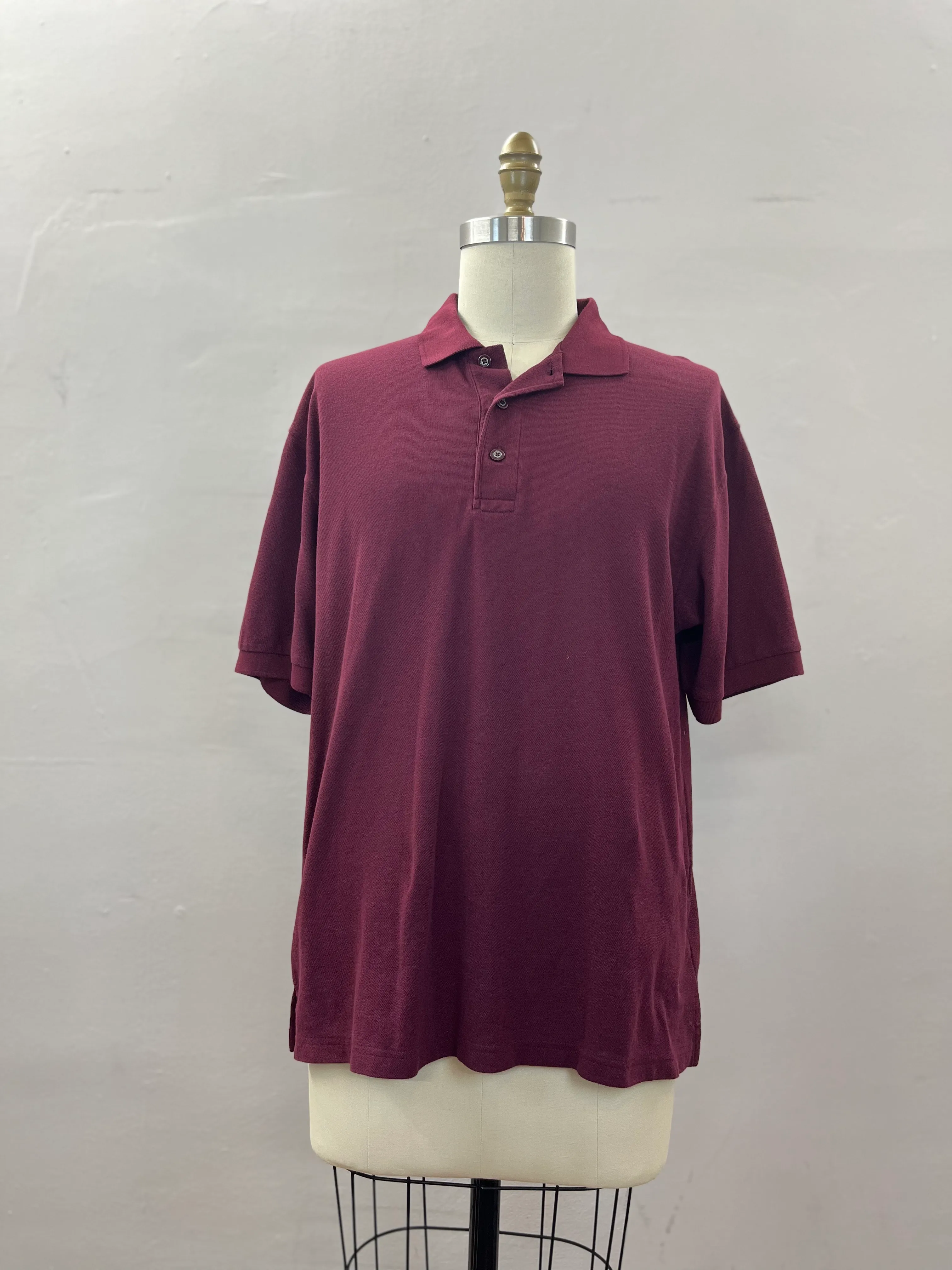 22. MENS TOP SIZE LARGE