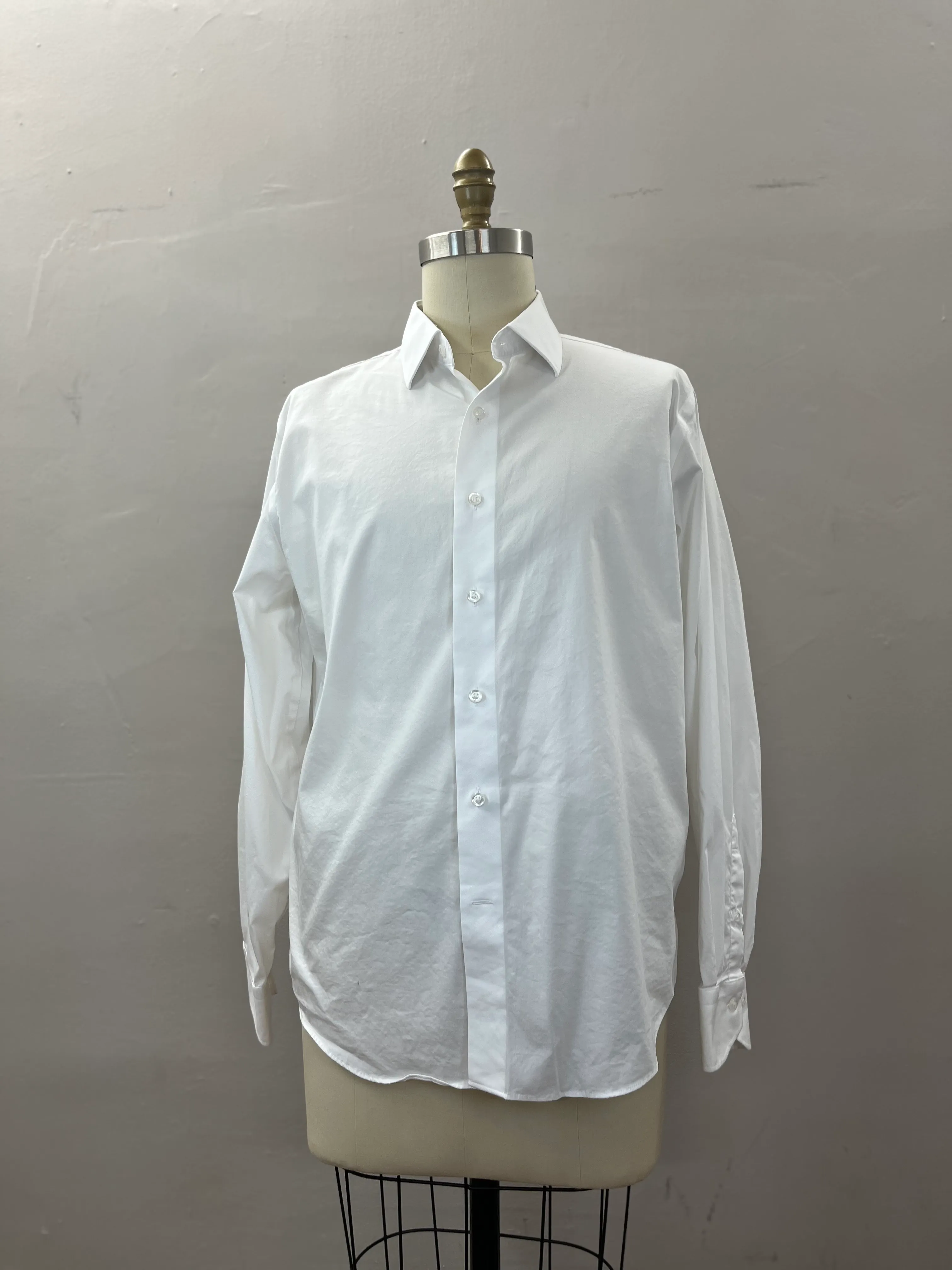 15. MENS BUTTON DOWN SIZE 16.5/ L