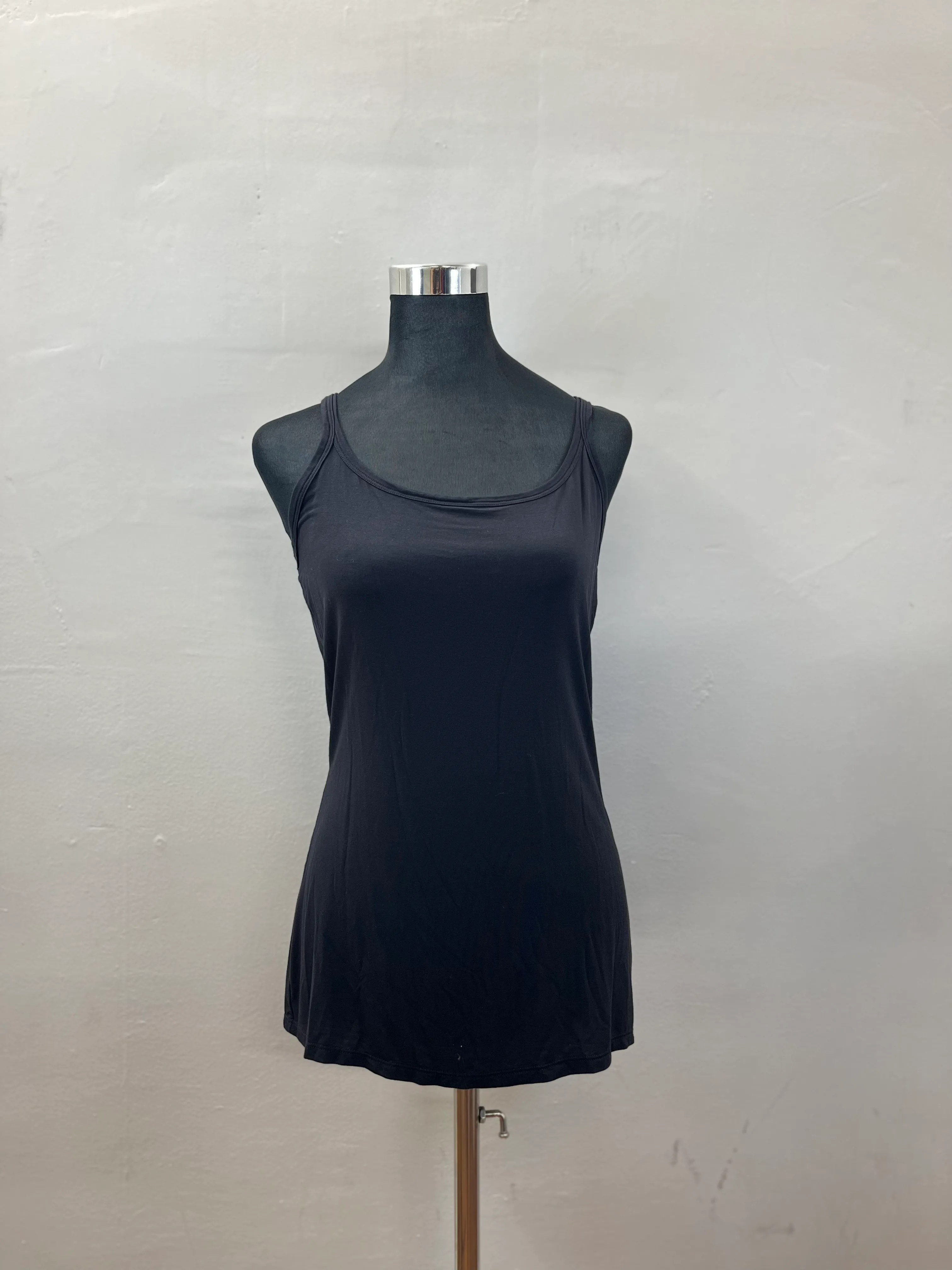 161. WOMENS TOP SIZE L