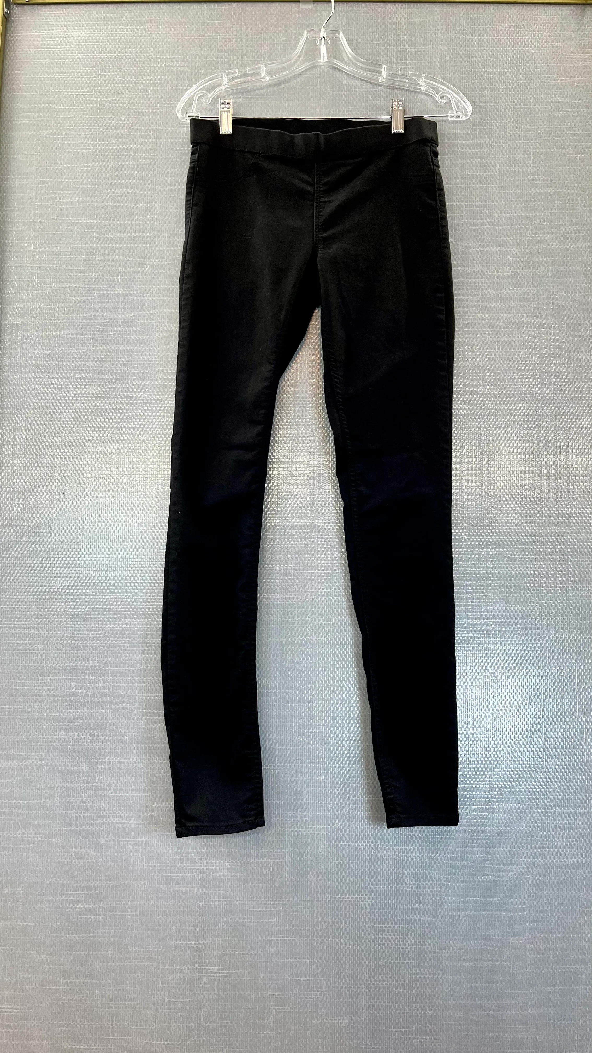 10. WOMENS JEANS SIZE 6