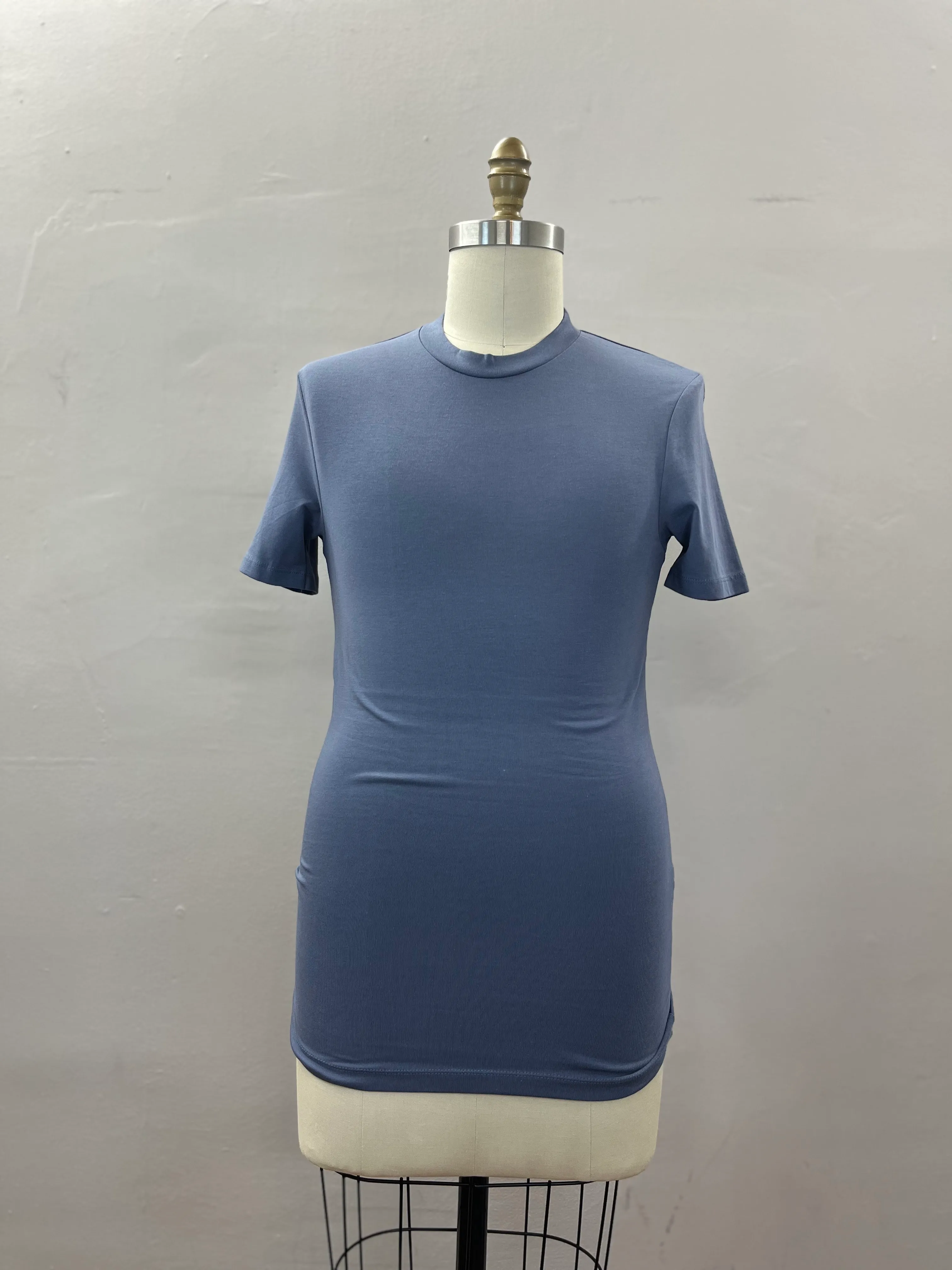 40. MENS TOP SIZE S