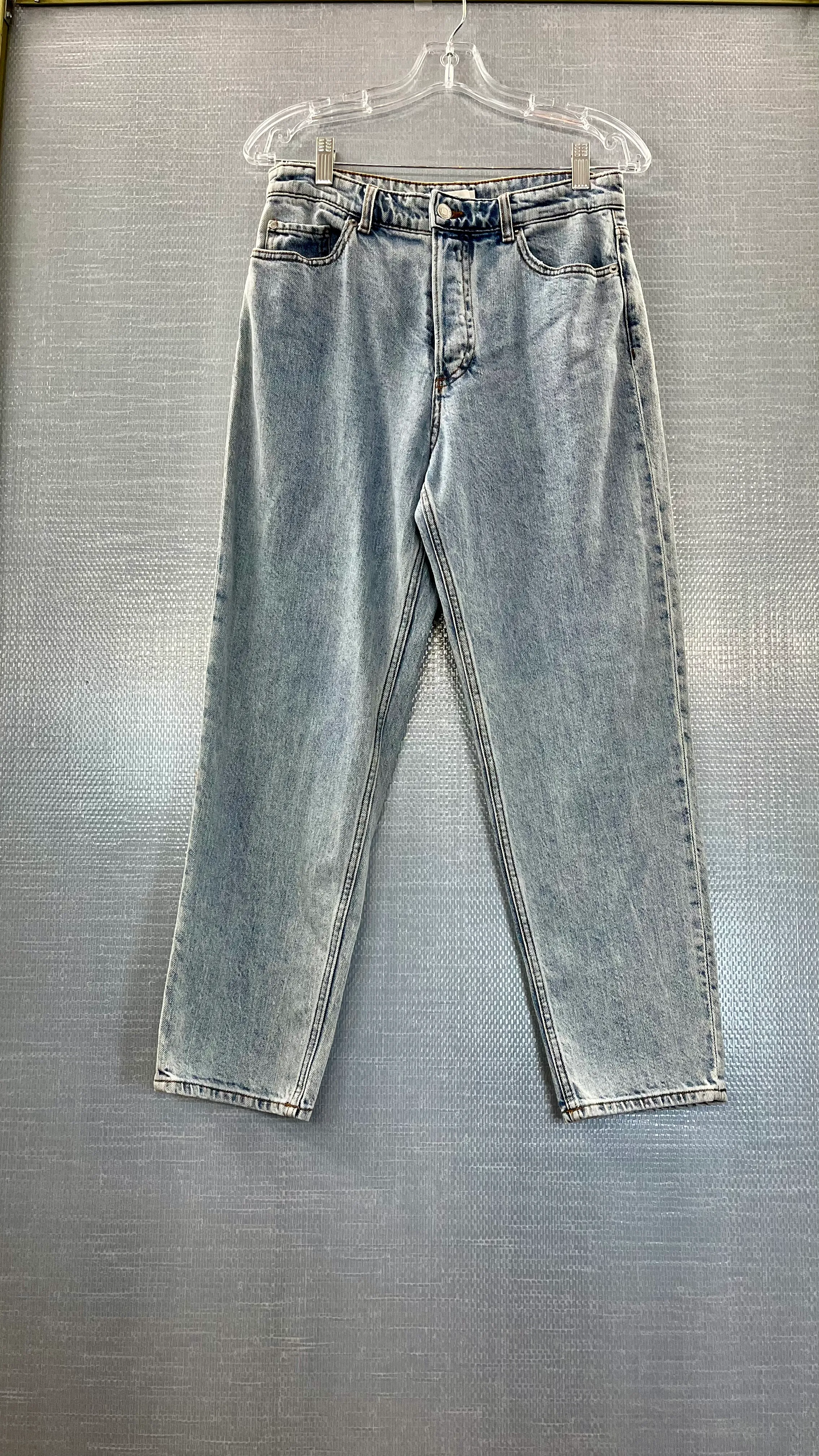 14. WOMENS JEANS SIZE 6