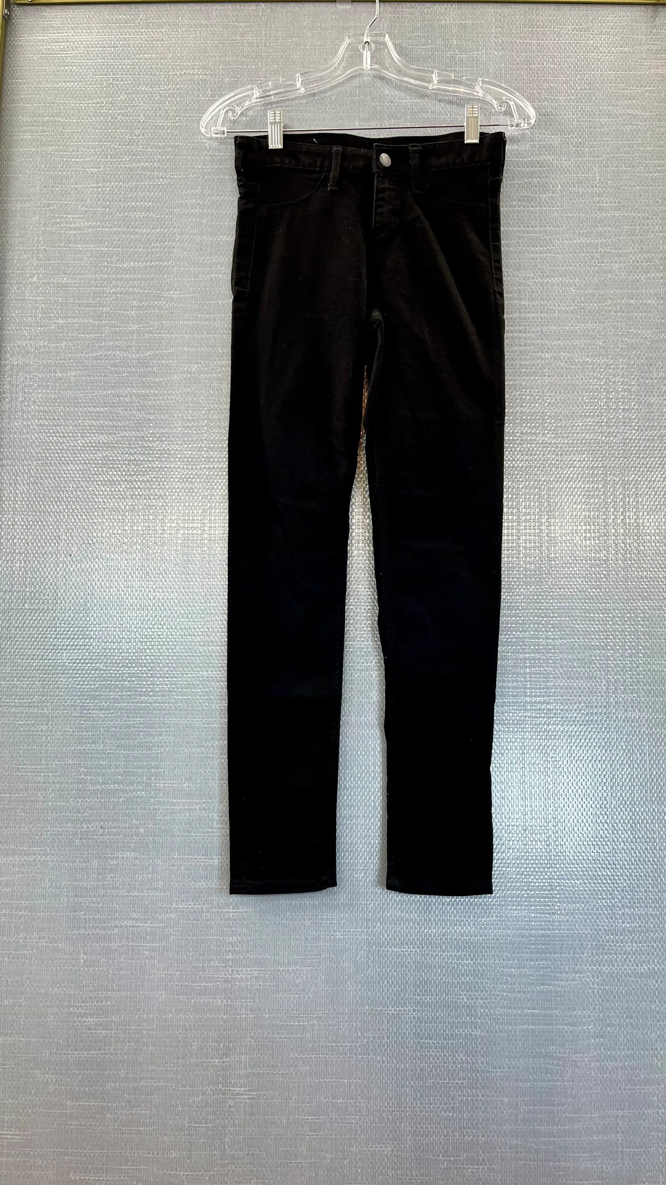 19. WOMENS JEANS SIZE 25