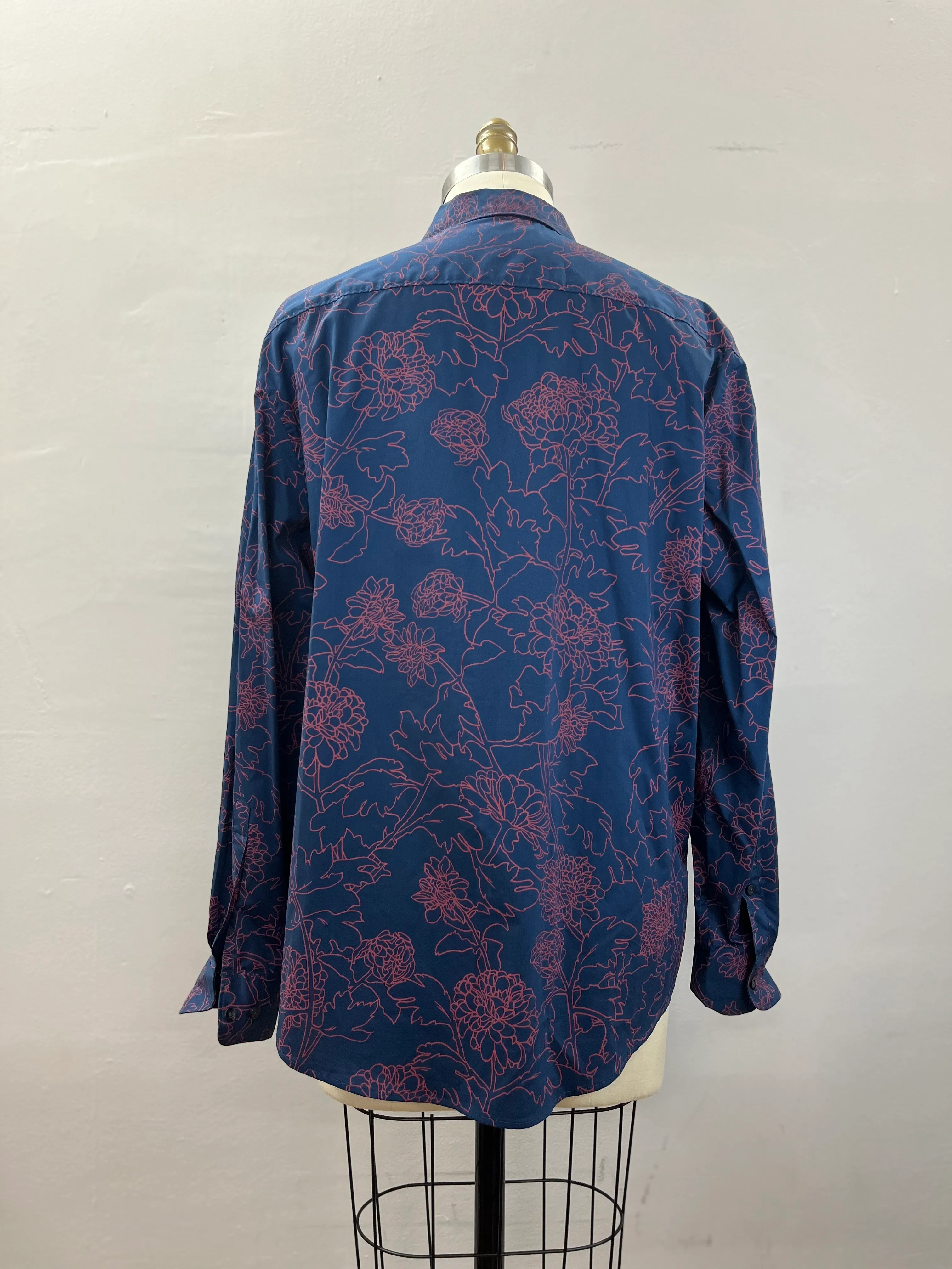 37. MENS BUTTON DOWN SIZE L
