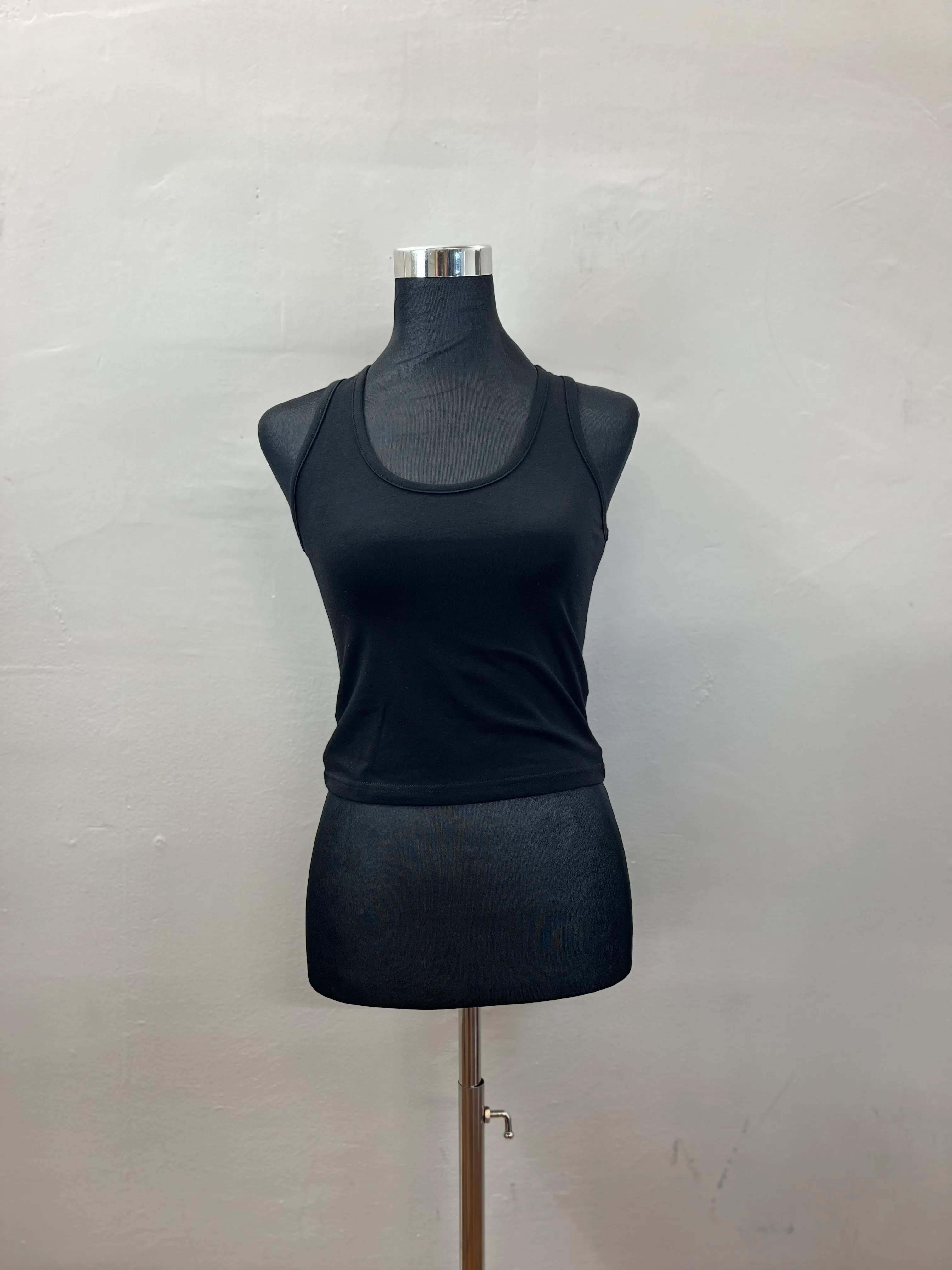 155. WOMENS TOP SIZE S