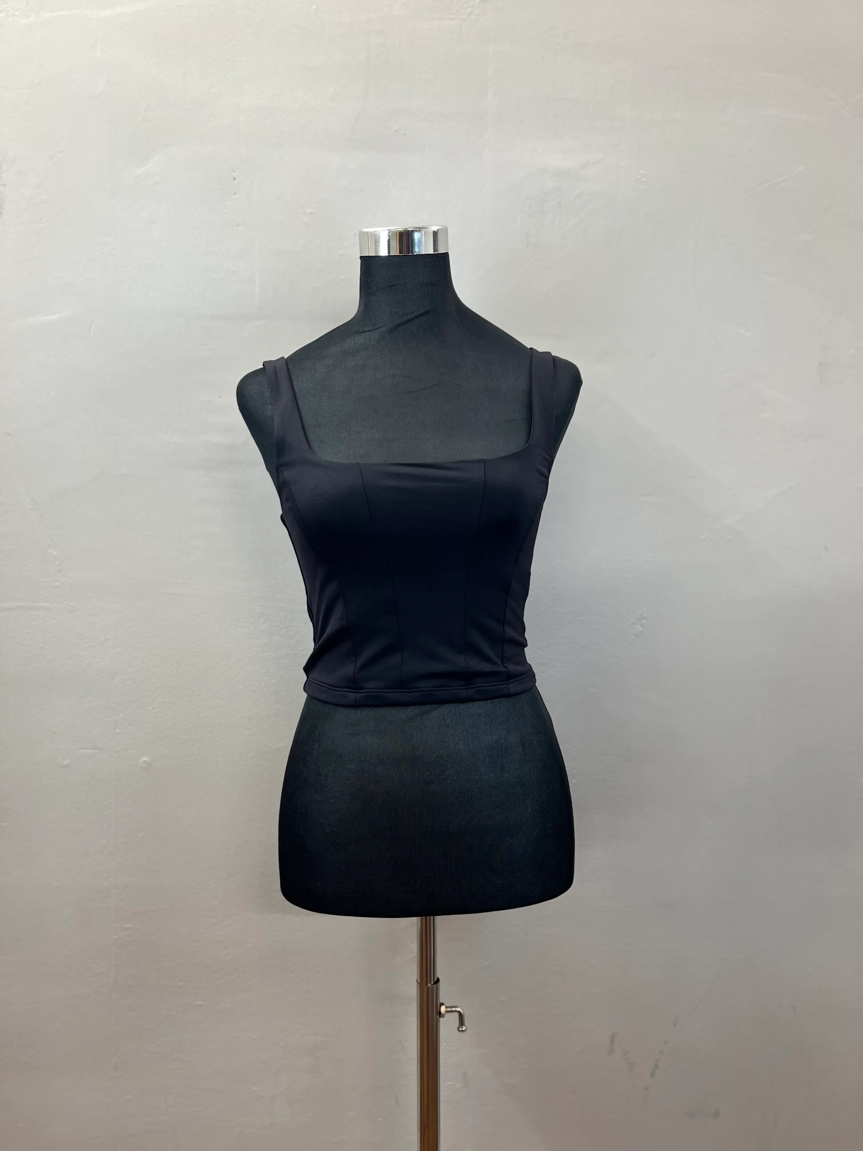 159. WOMENS TOP SIZE S