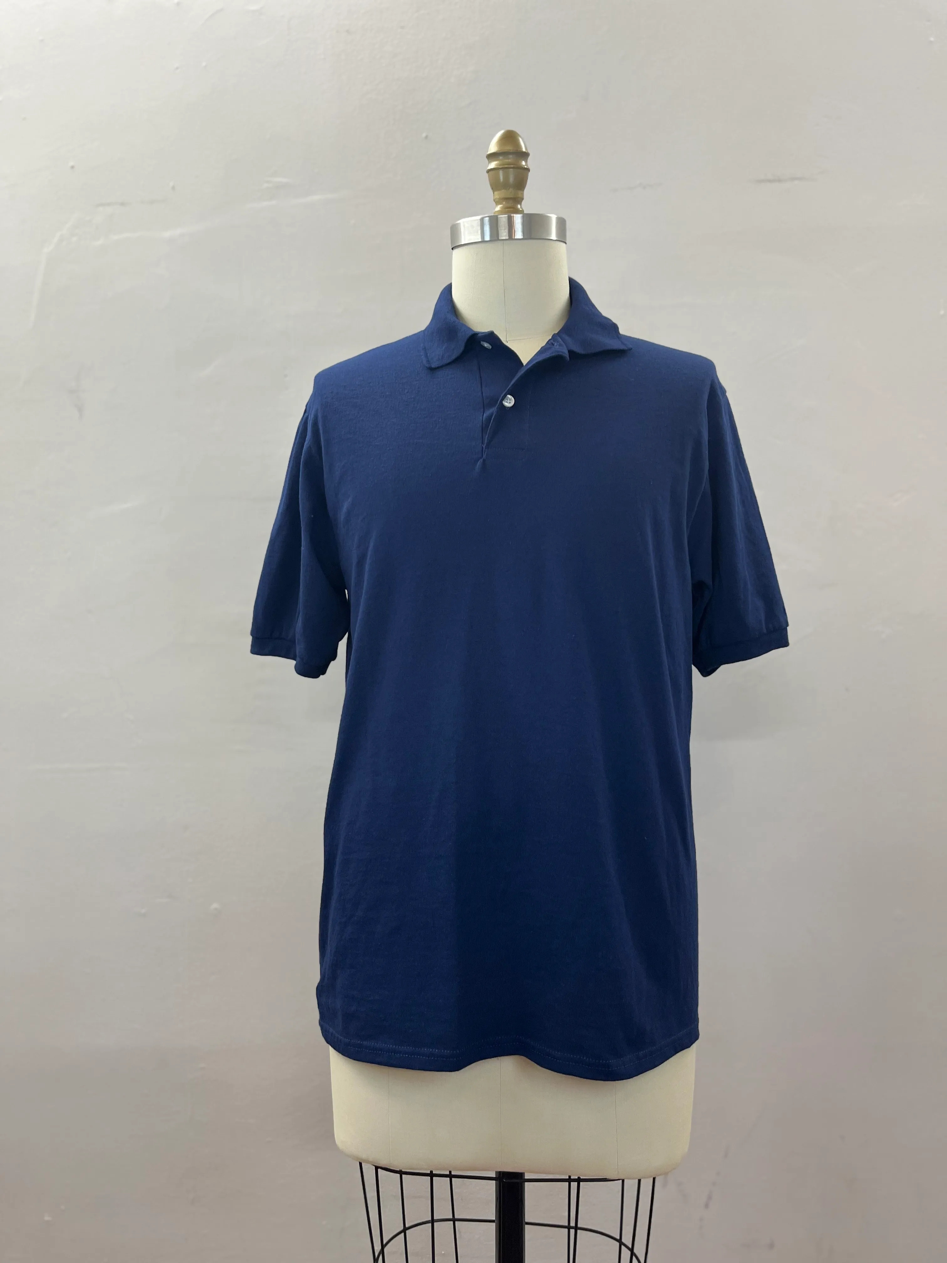 47. MENS TOP SIZE M