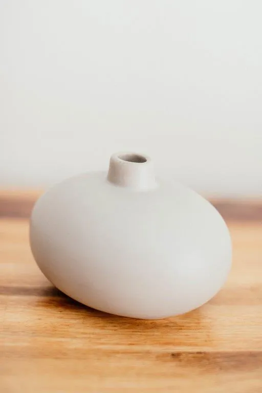 Na005 Beige Oval Bottle Ceramic 15cm