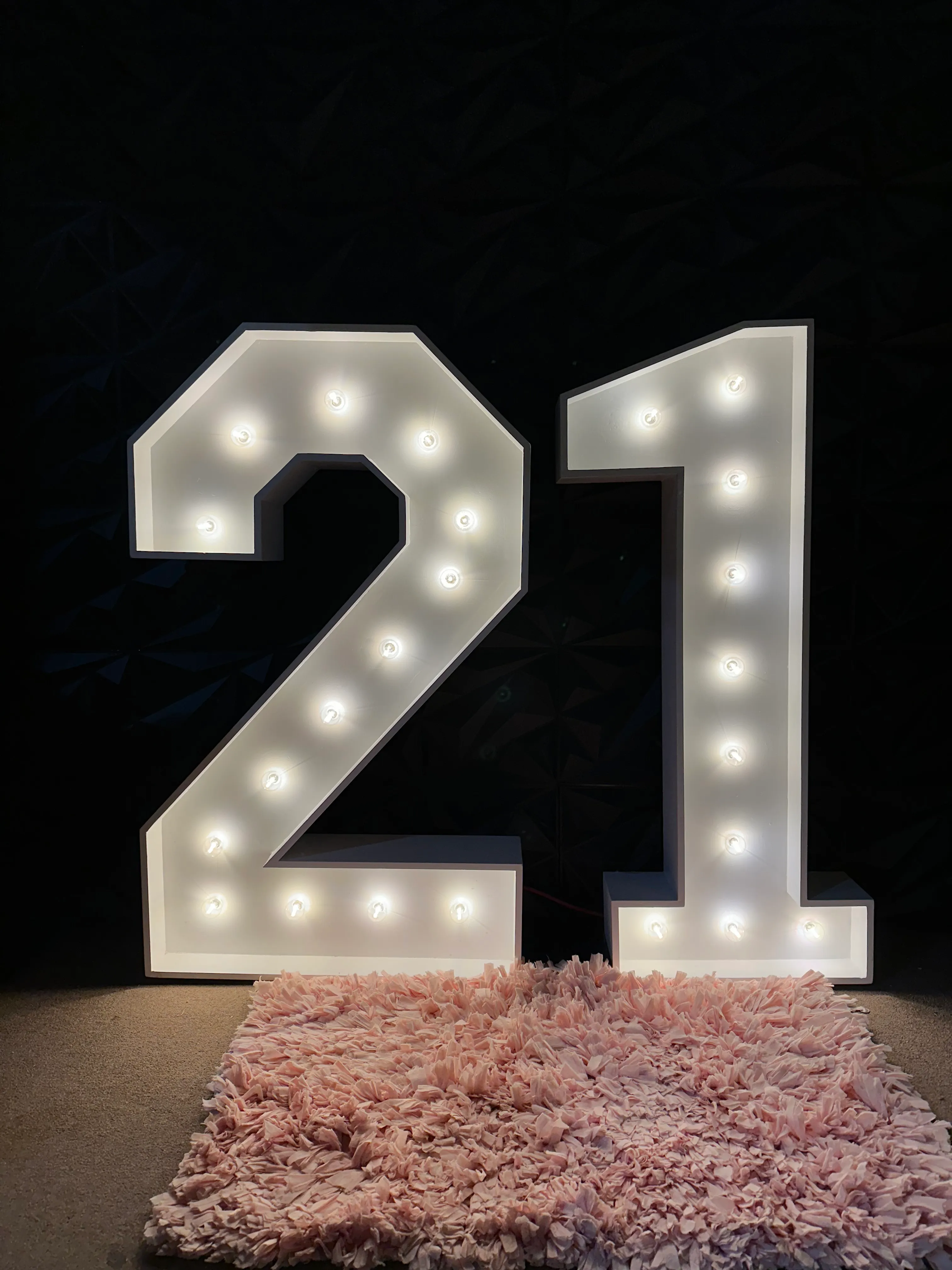 4FT Marquee Number 21