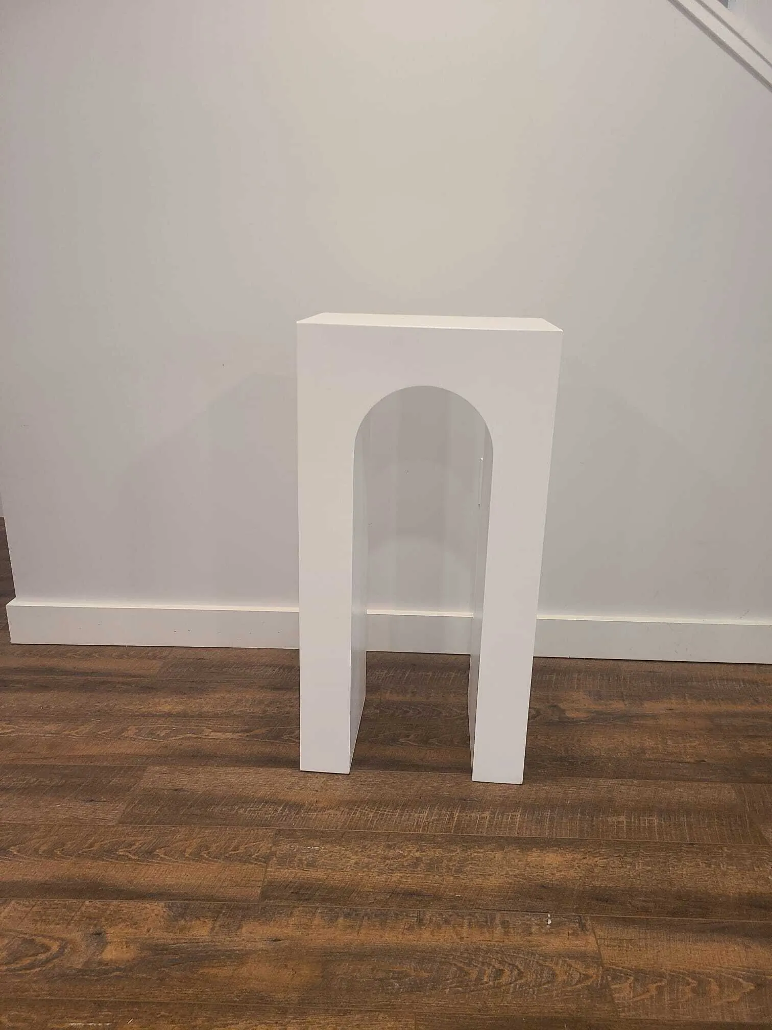 Arch Pedestal 