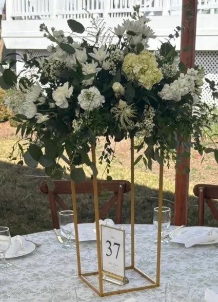 Gold Centerpiece Stands (23” tall)