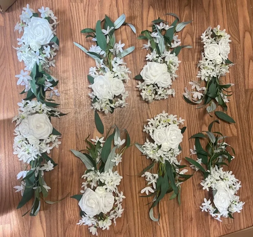 Ling’s Moments White Flowers with Clips