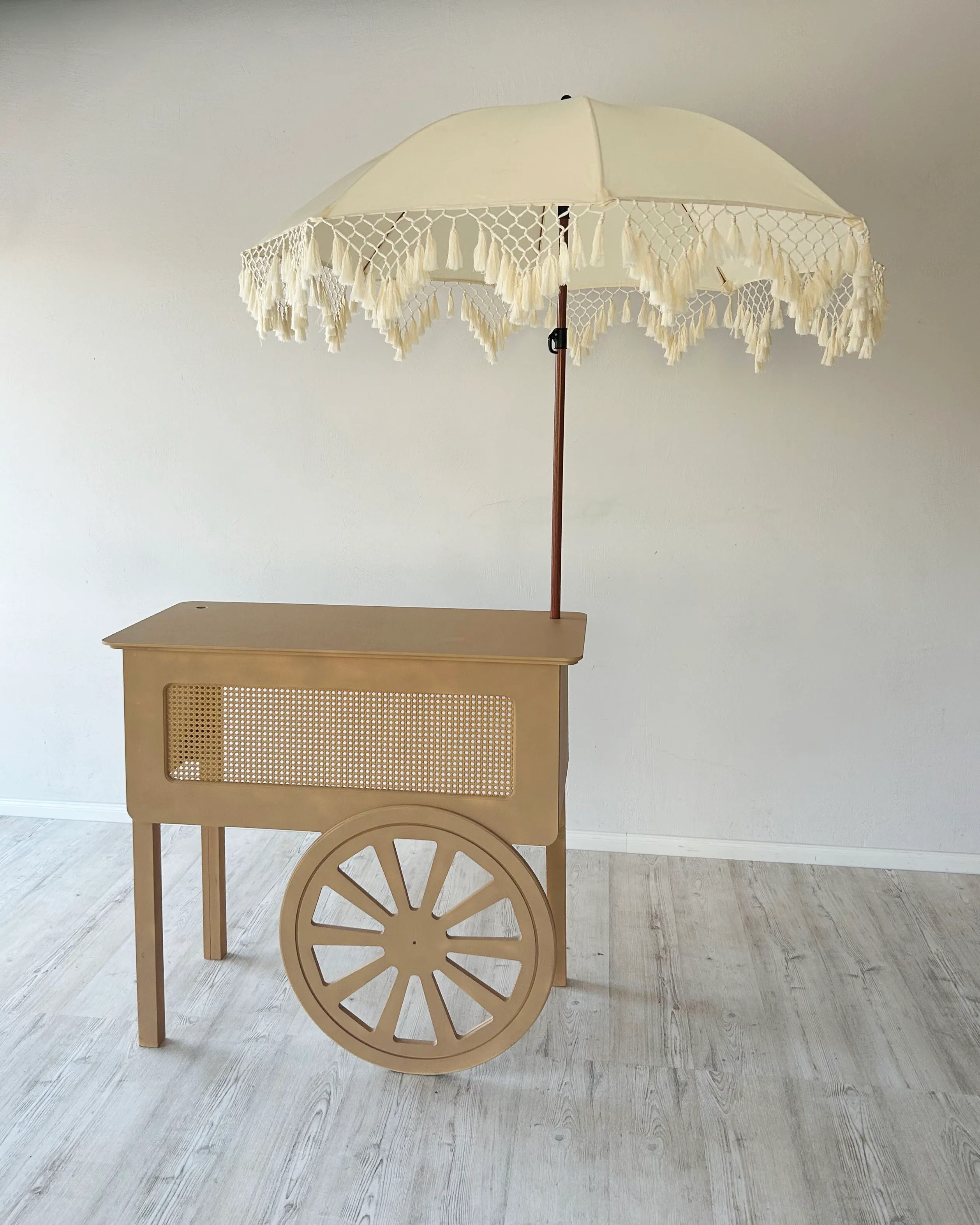 RATTAN candy cart