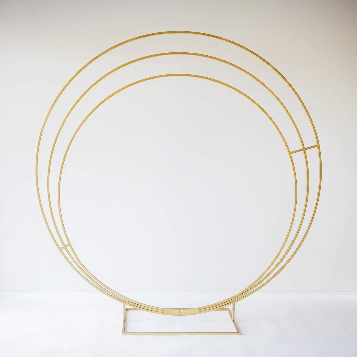 3 CIRCLE backdrop