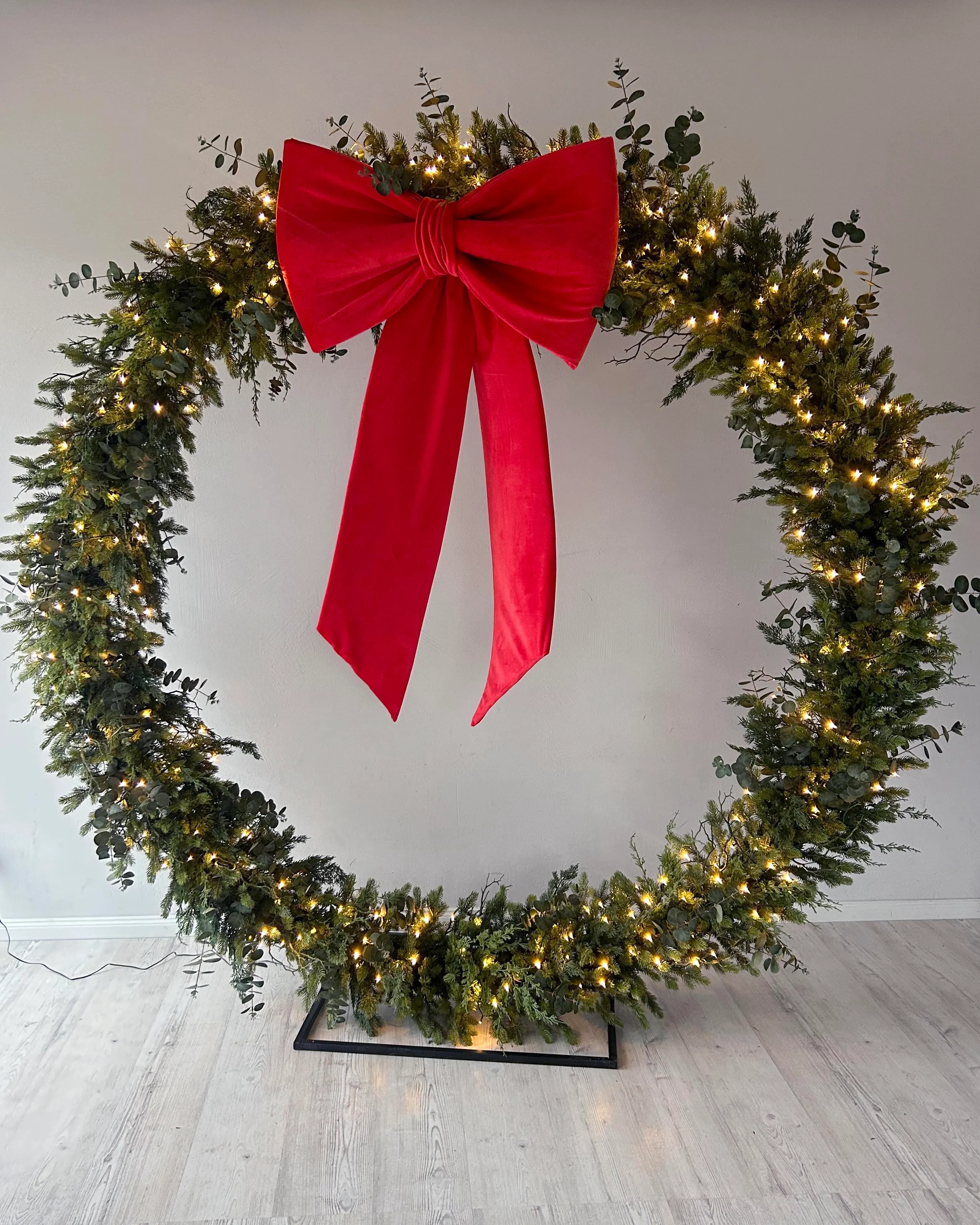 CHRISTMAS arch