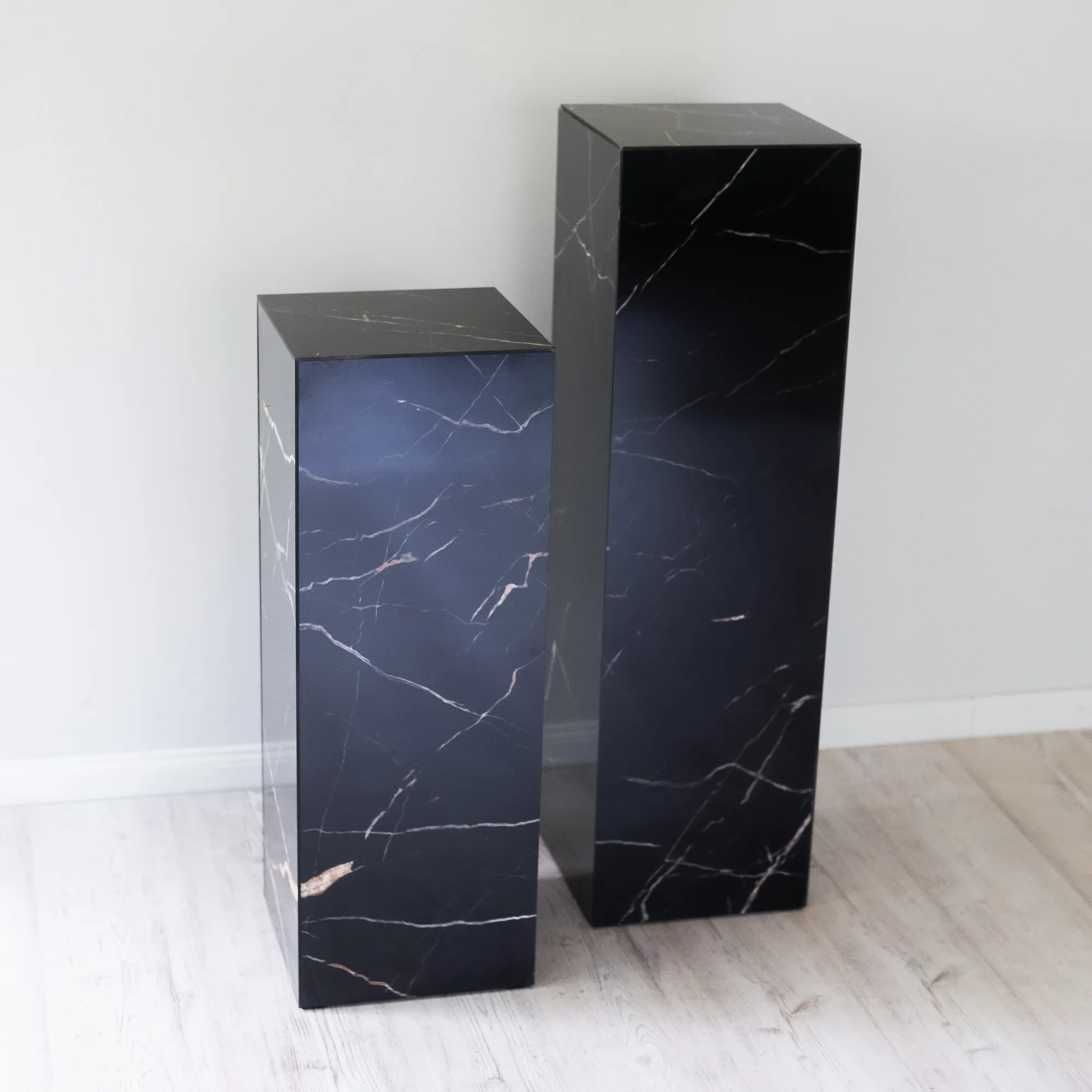 MARBLE BLACK 80 cm plinth