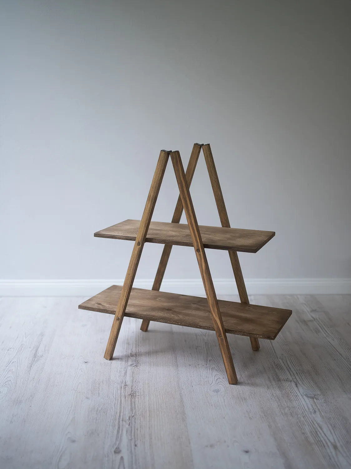 WOOD DARK MINI stand