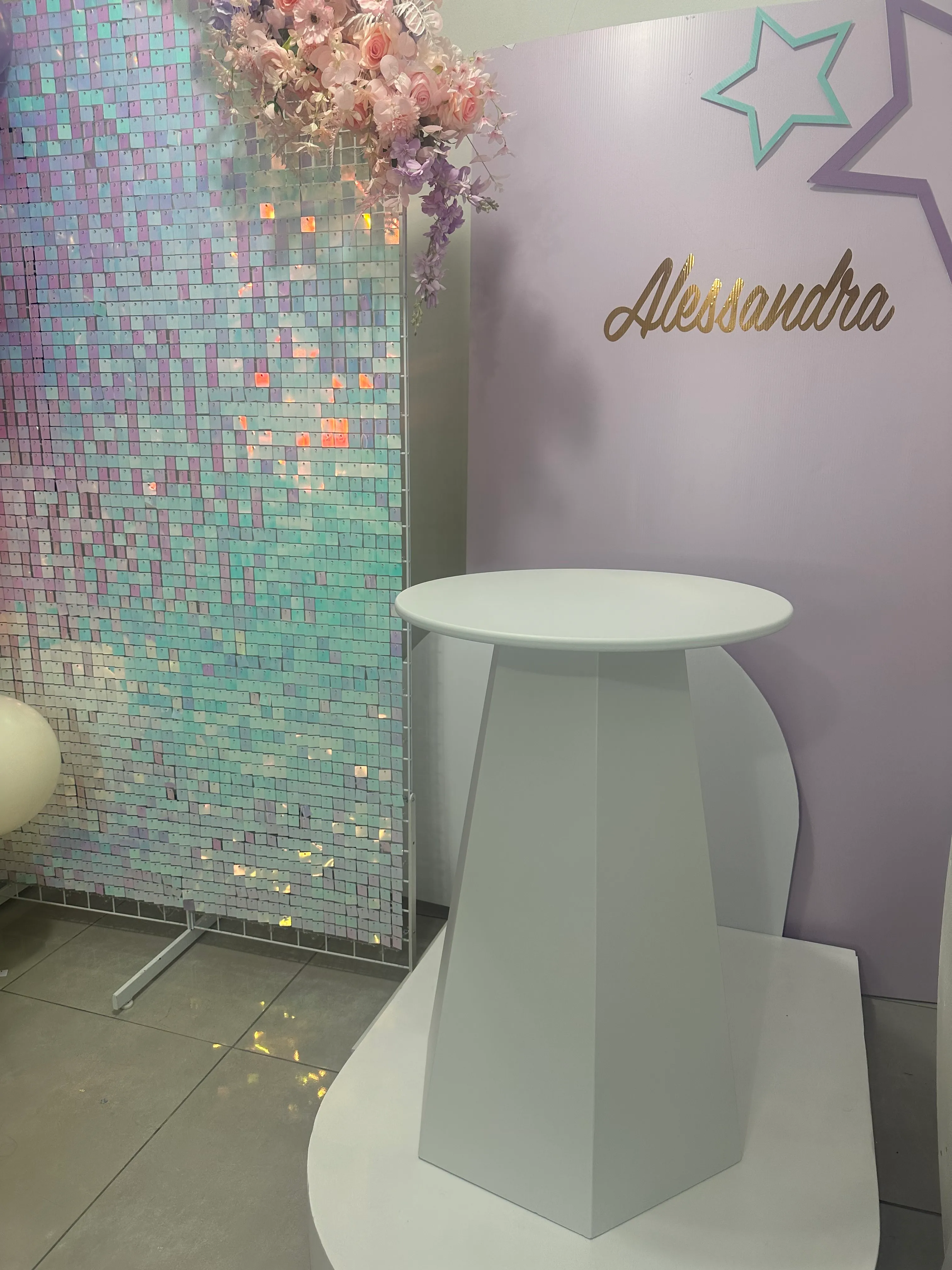 Mesa Abril blanca mediana