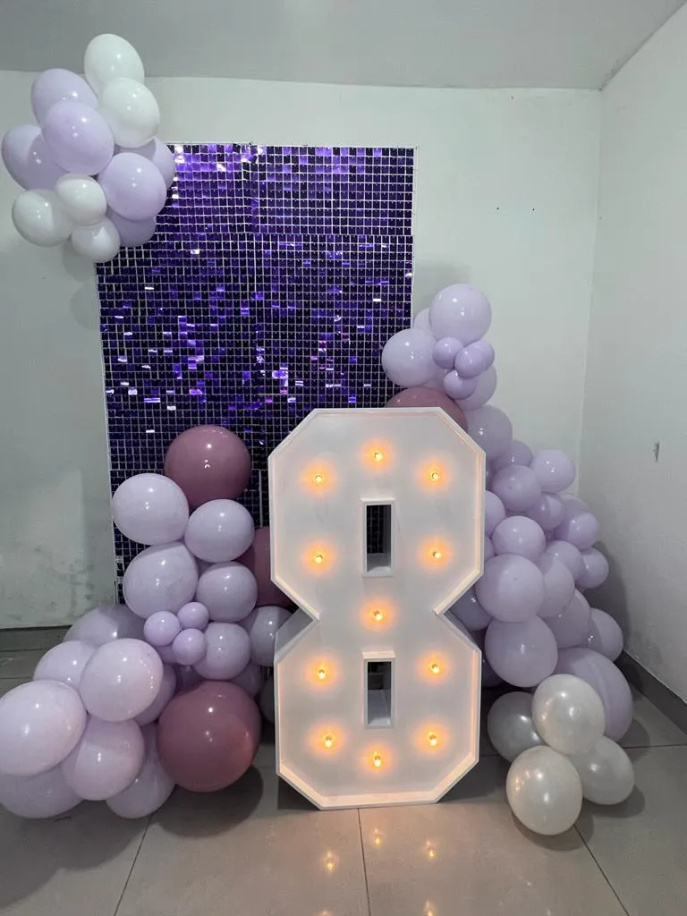 #8 iluminado 4'