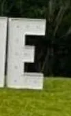 Letra E iluminada