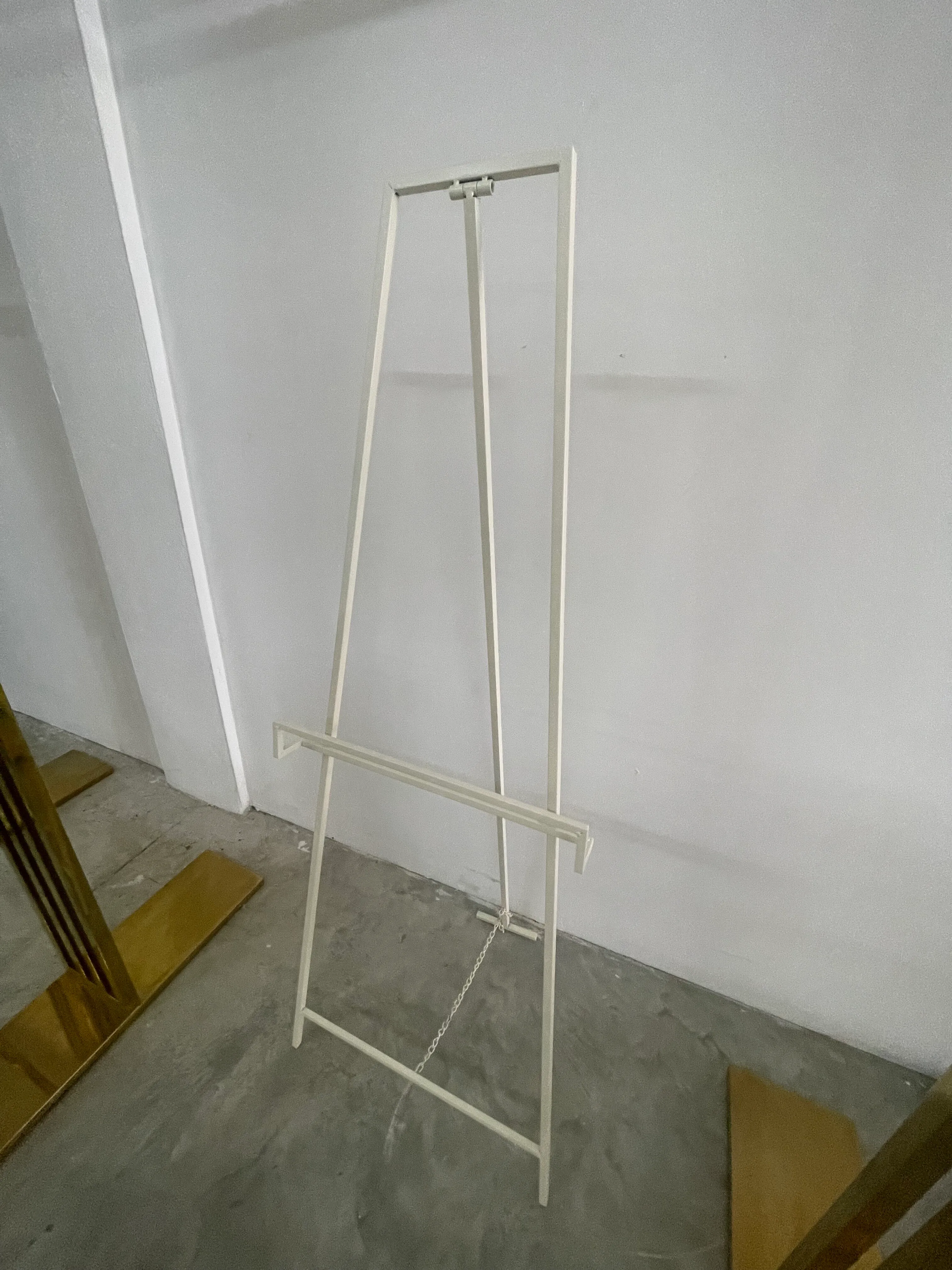 Tripode bone white 