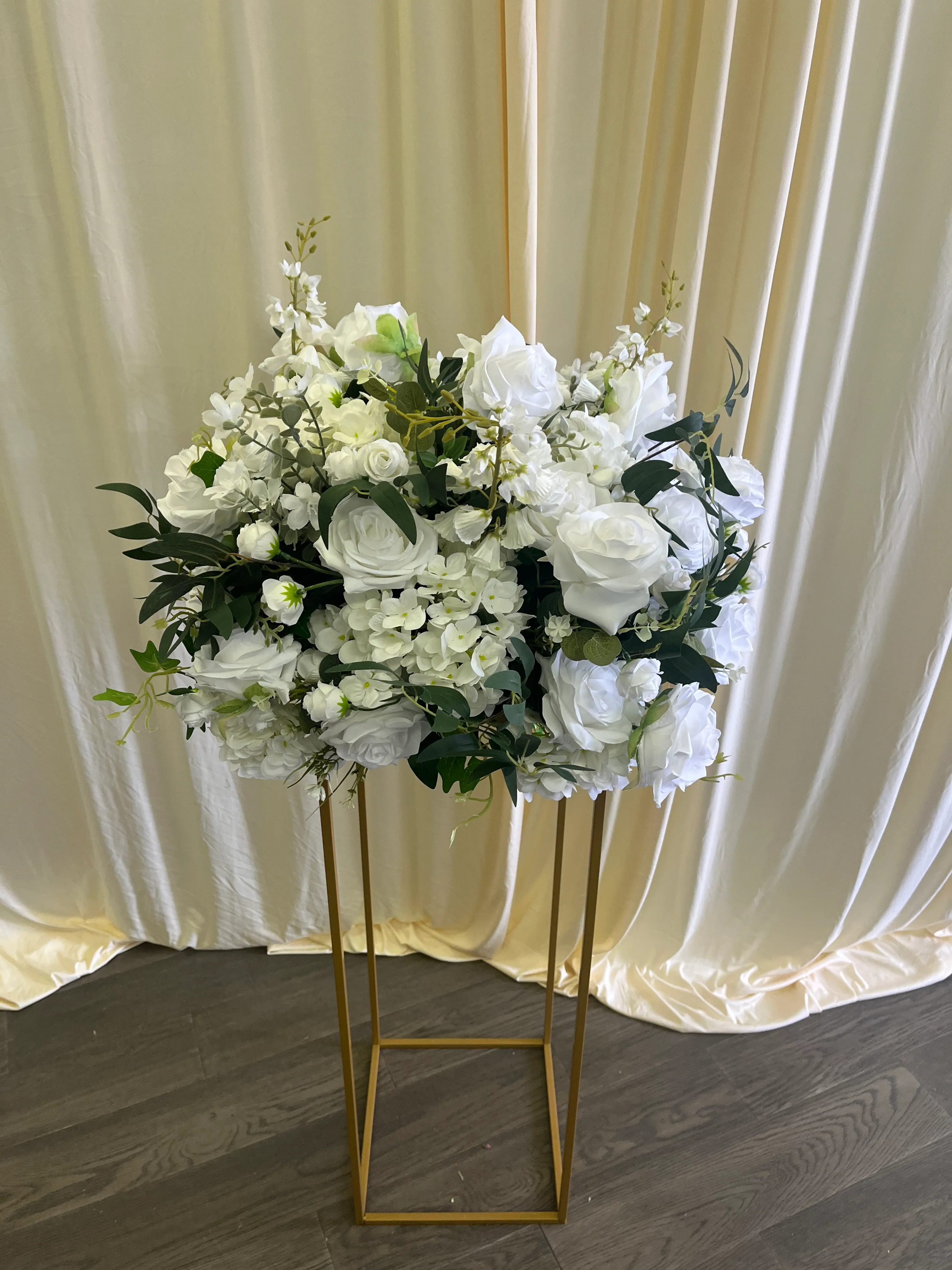 The Allison Circle Floral Arrangement