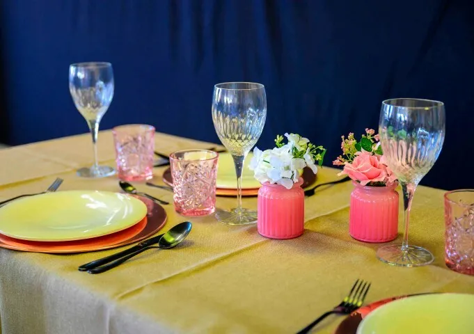 Gedekte feesttafel