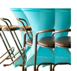Blue pakket / Mini pakket 3 statafels + Turquoise stretch hoezen + 9 krukken