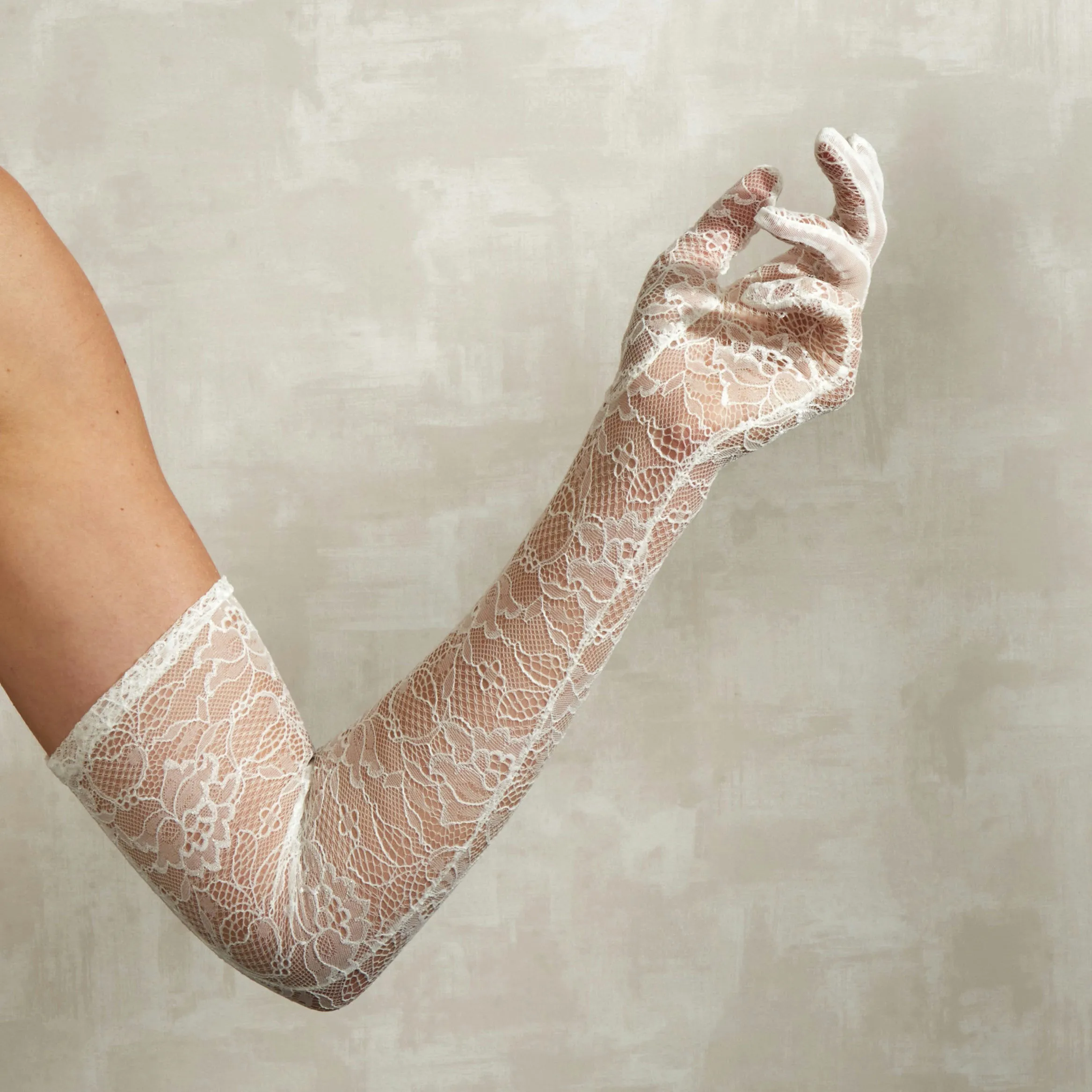 Anastacia | Lace Opera Glove