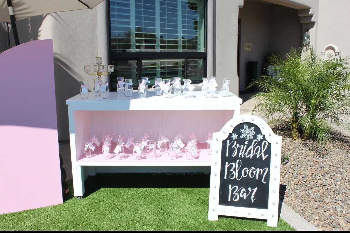 The Luxe Snack Bar