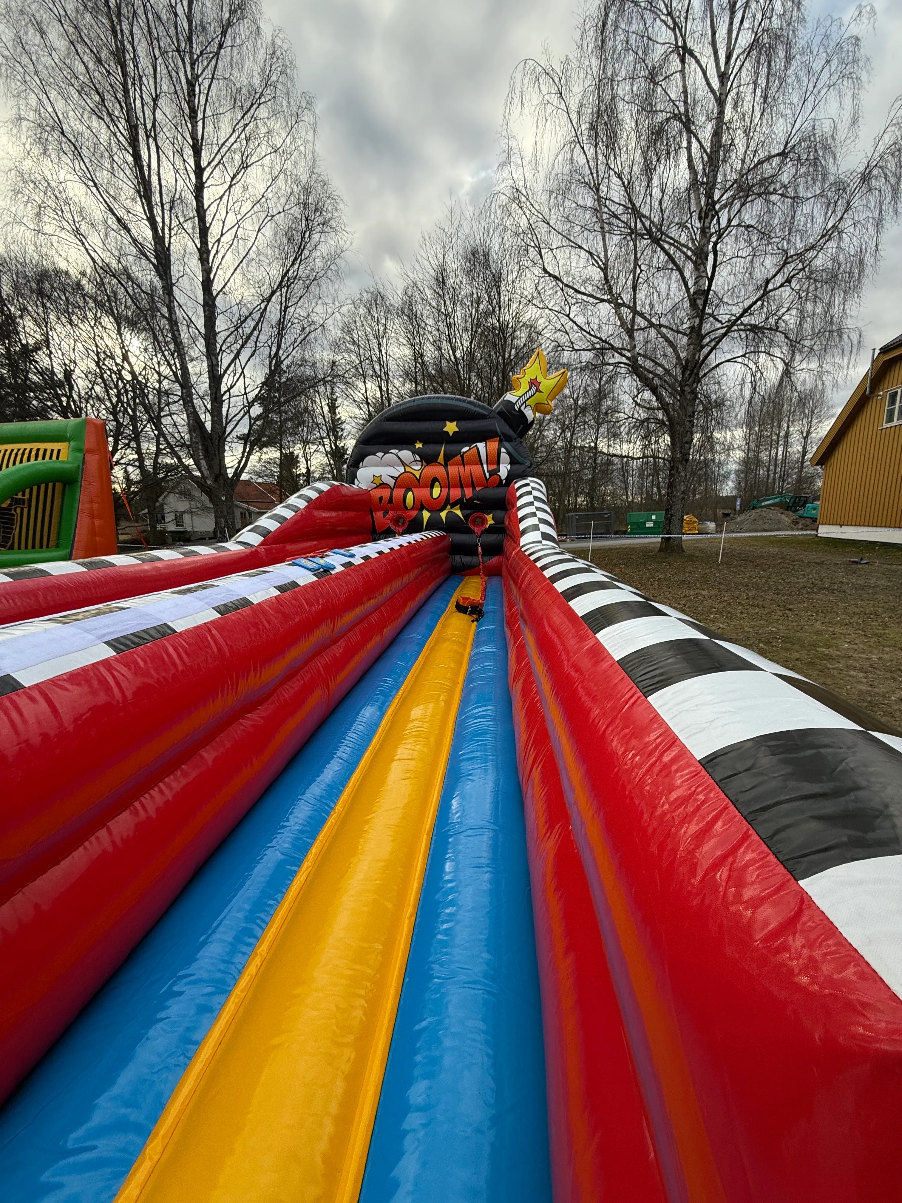 Bungeerun – Oppblåsbar leke