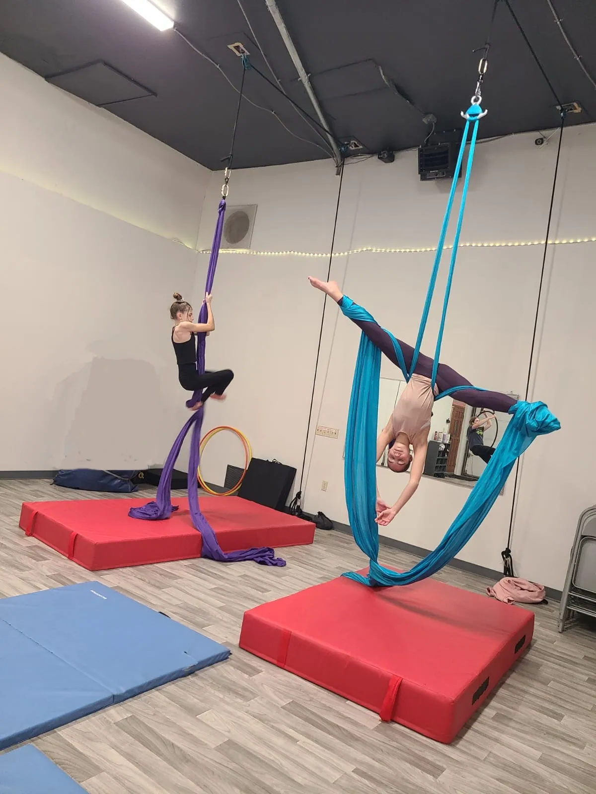 Teen aerial classes, 12 to 18 yr