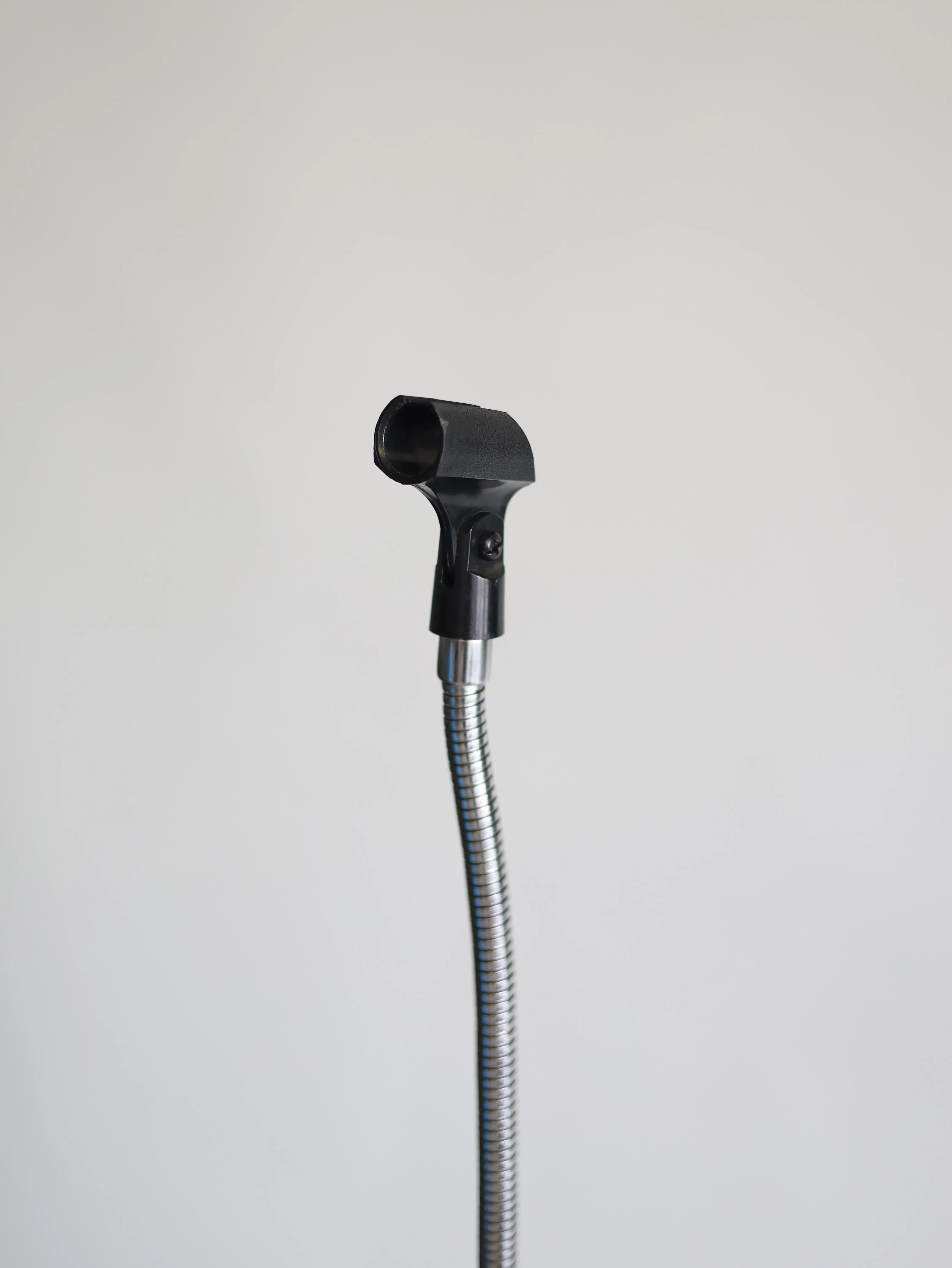 Microphone stand