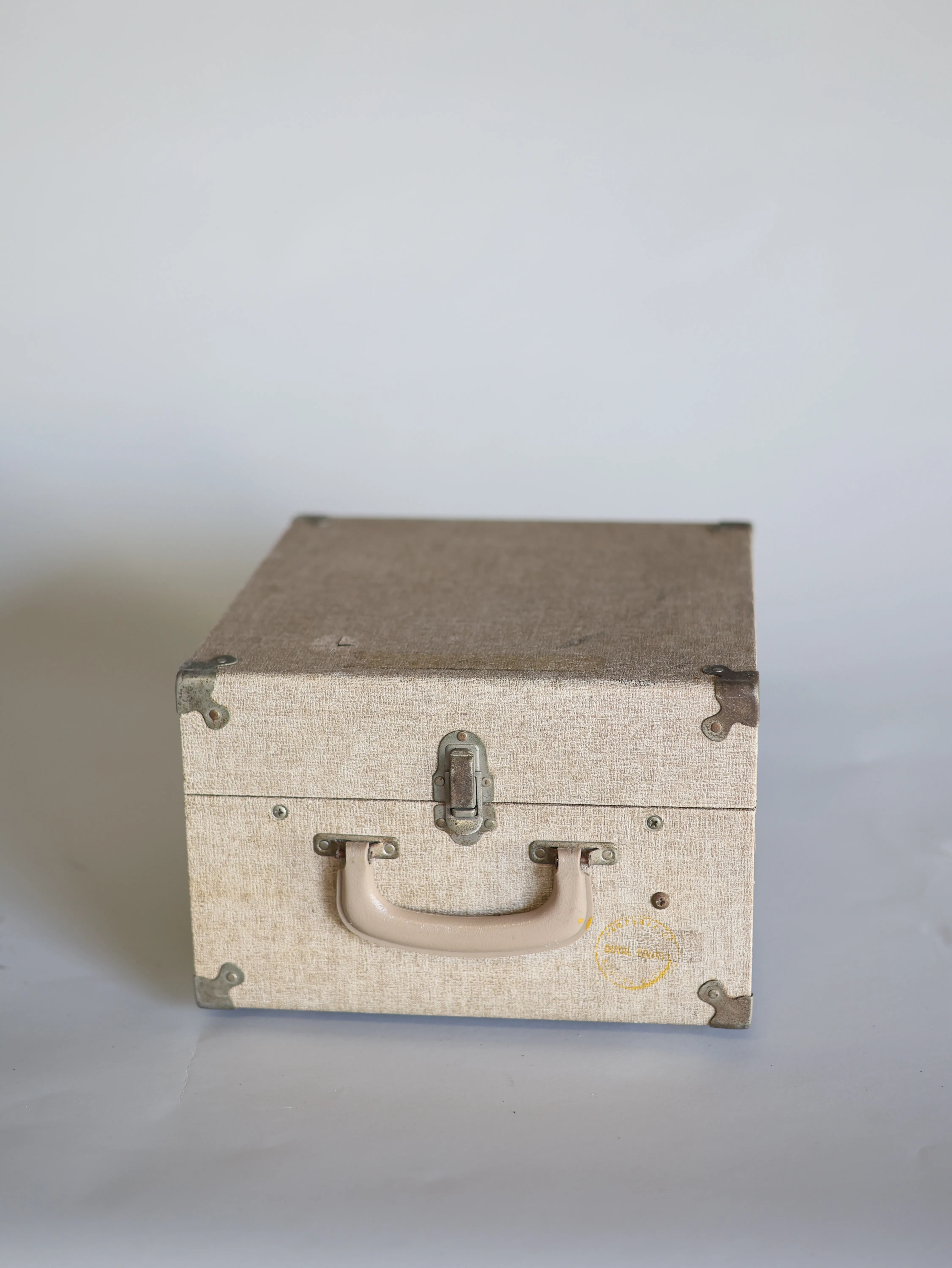 Vinyl record player Newcomb