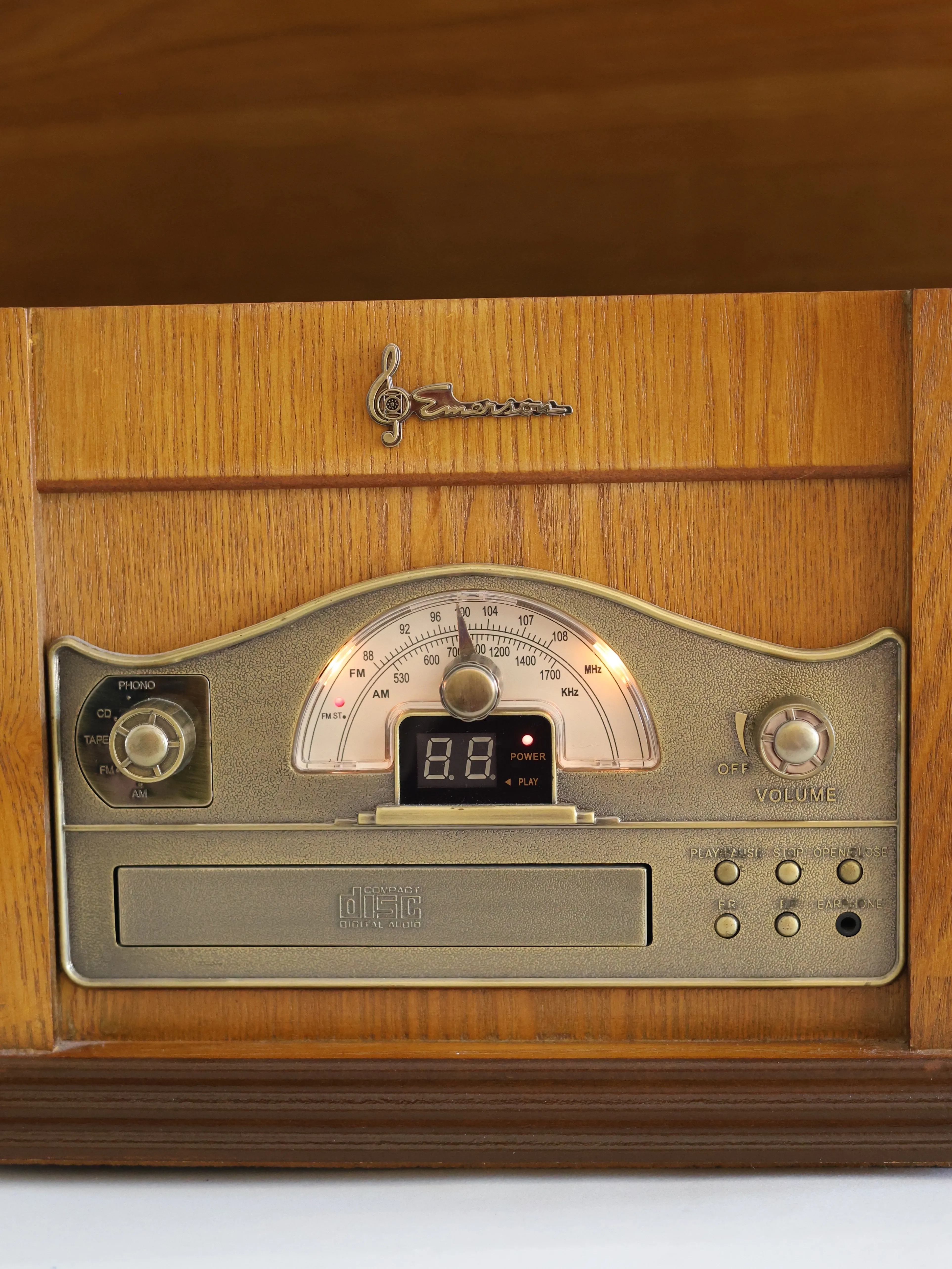 Emerson Wooden Vinyl Player