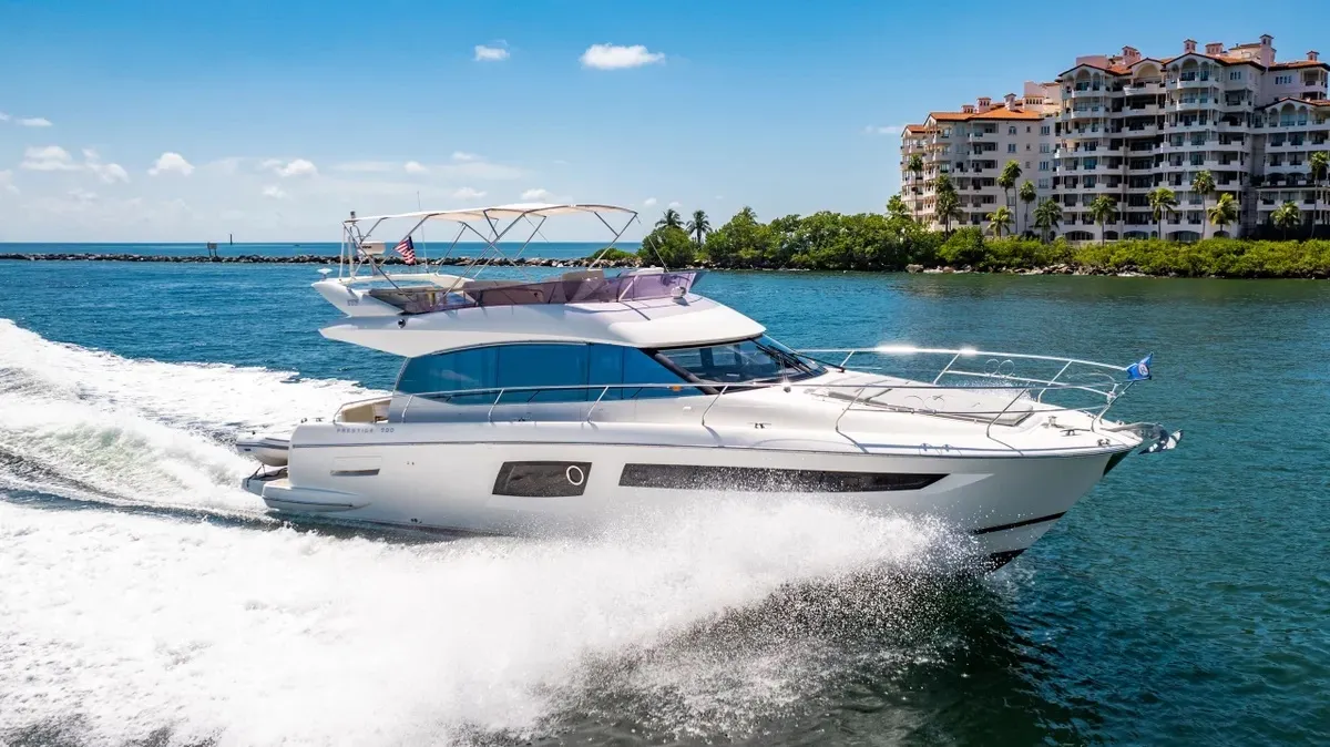 Prestige 52ft
