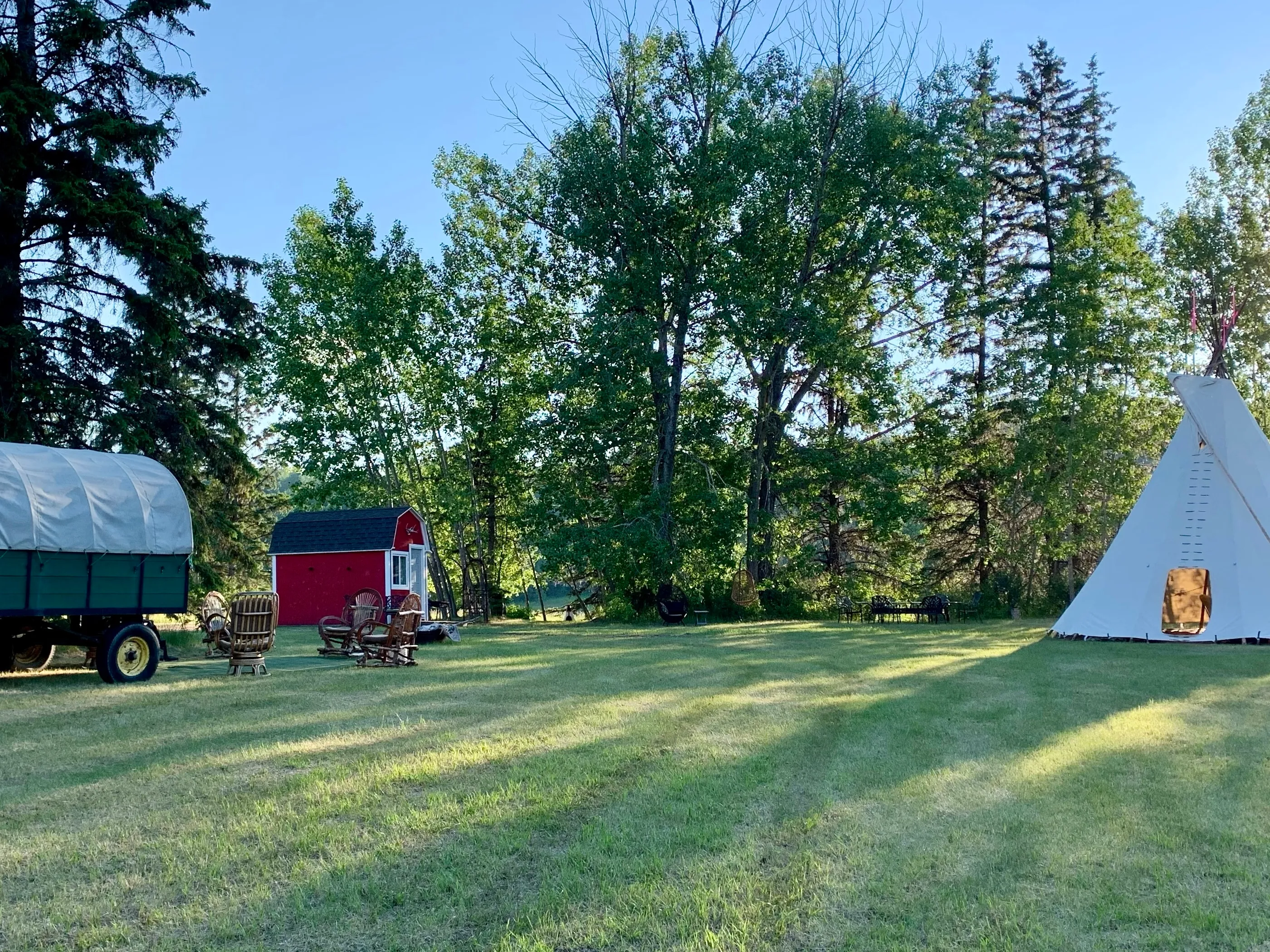 The Hitchin' Post - 3 Units - Sleeps 8