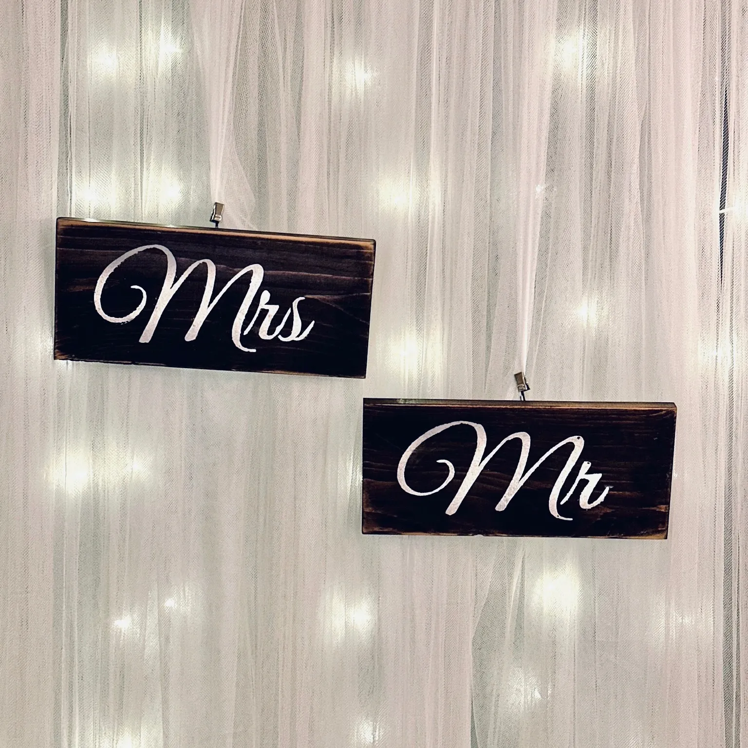 Mrs & Mr (Wood)