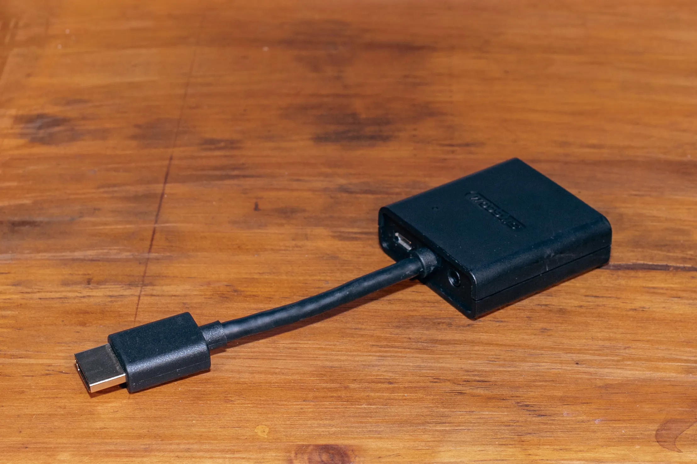 Adapter HDMI TO VGA