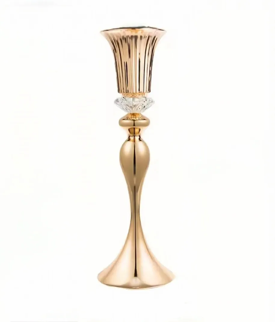Gold Centerpiece with Crystal Diamond