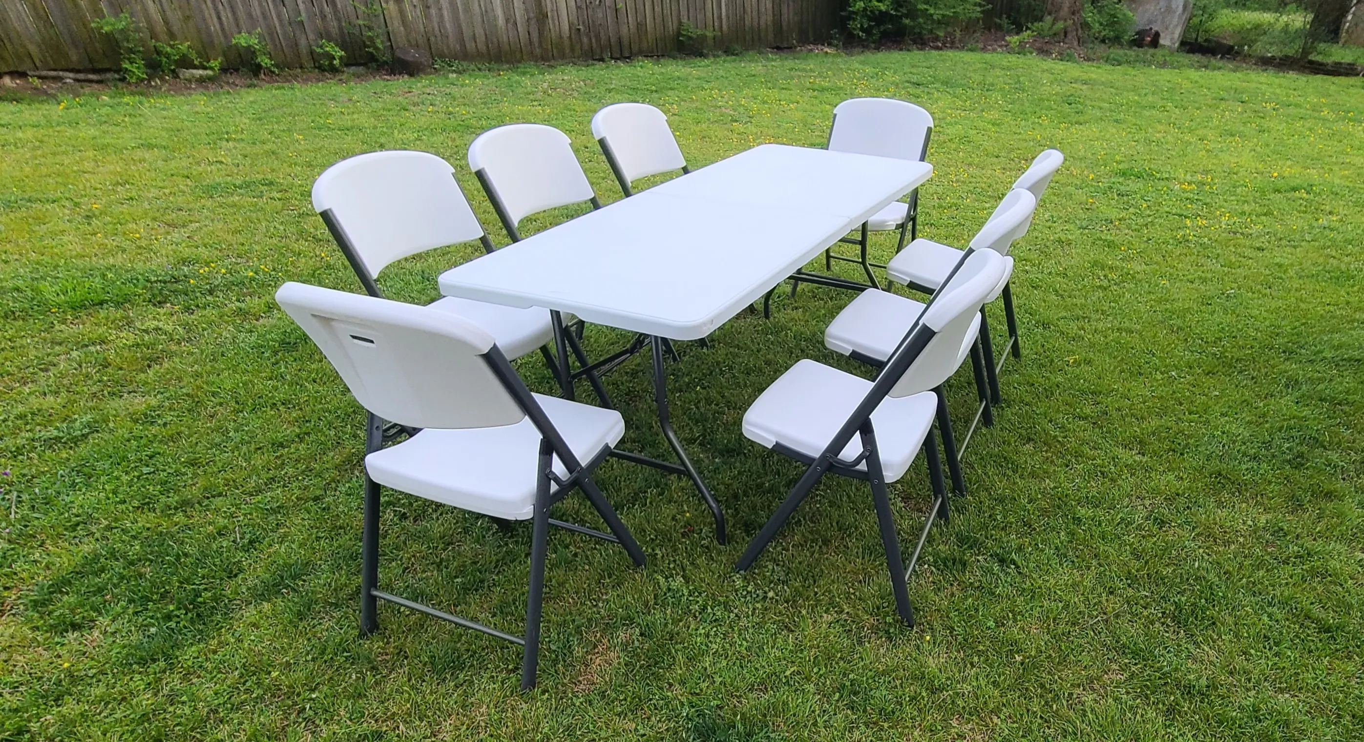 Tables + Chairs 