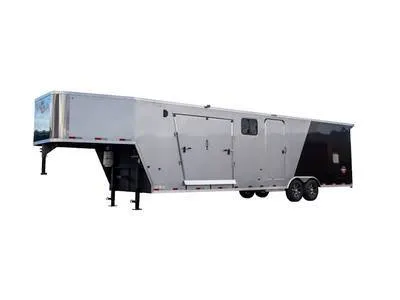 Enclosed Gooseneck Trailer 35'