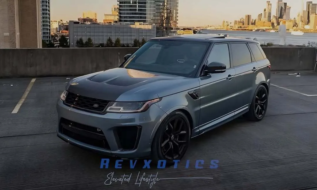 Land Rover Range Rover SVR
