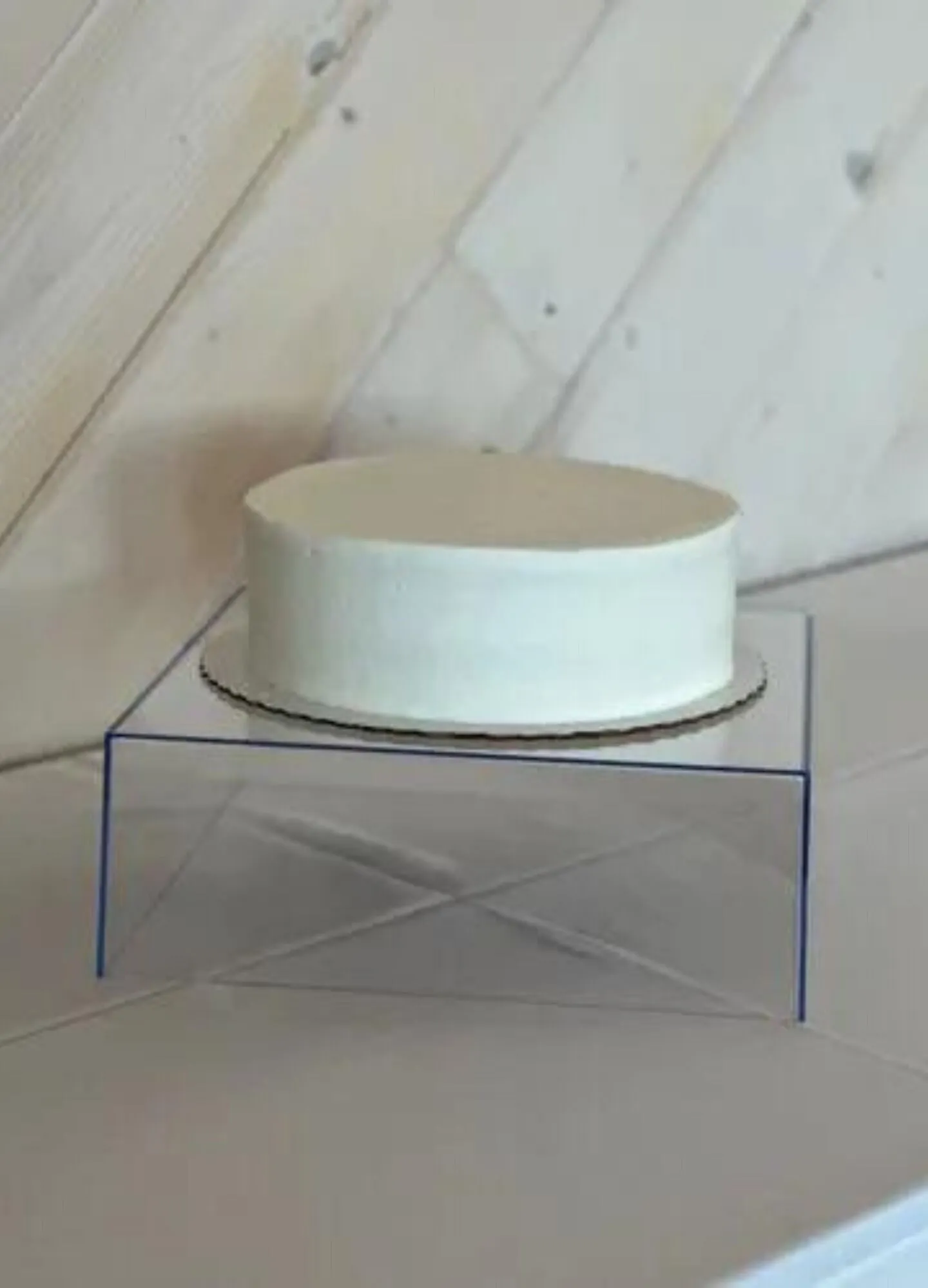 Acrylic Cake Riser Wedding Rentals & Decor Borrowed & Blue