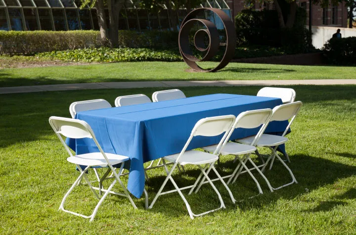 6 Foot Plastic Banquet Table