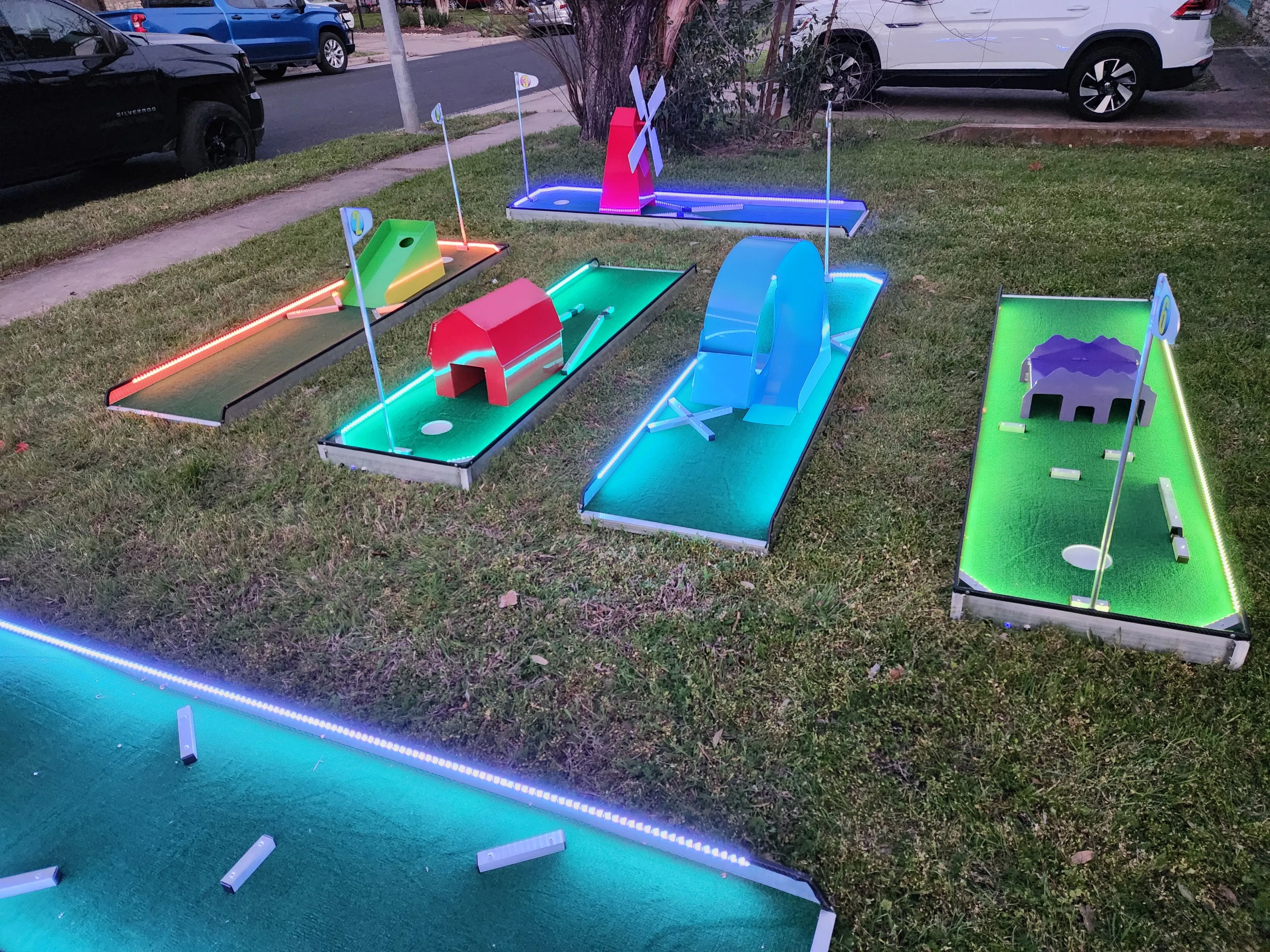 6 Hole Putt Putt Golf LED With Obstacles 