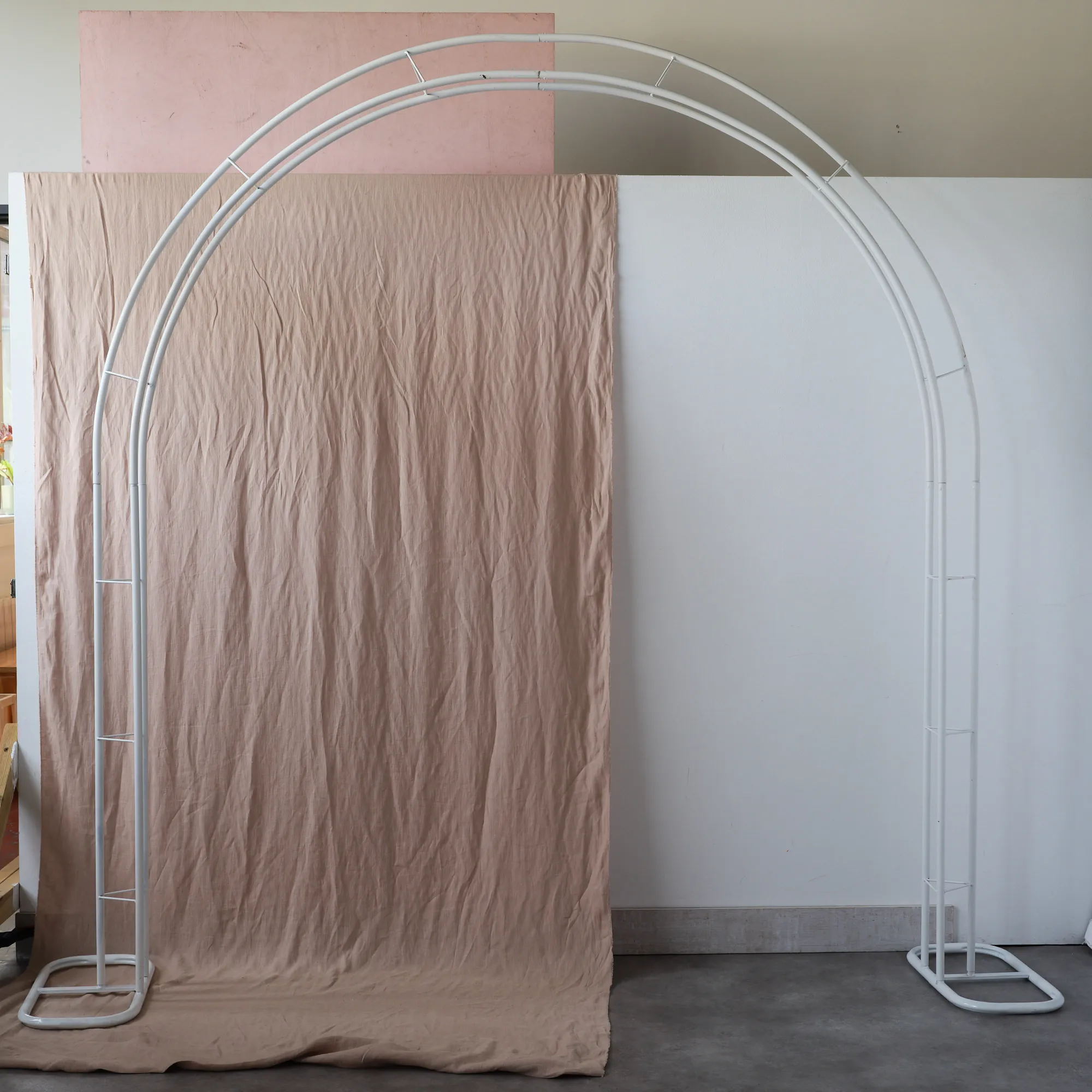 Rounded arch frame