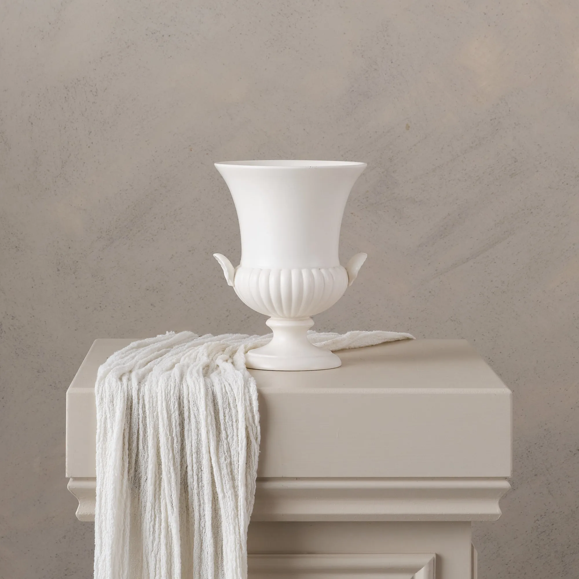 Small Wedgewood urn 