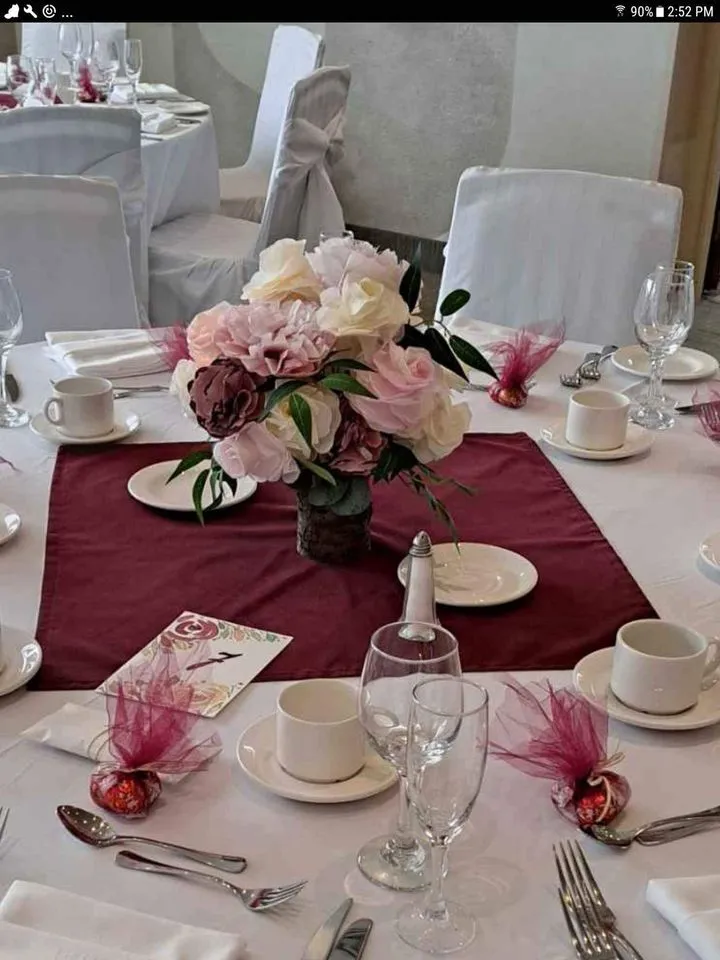 Burgundy table mats